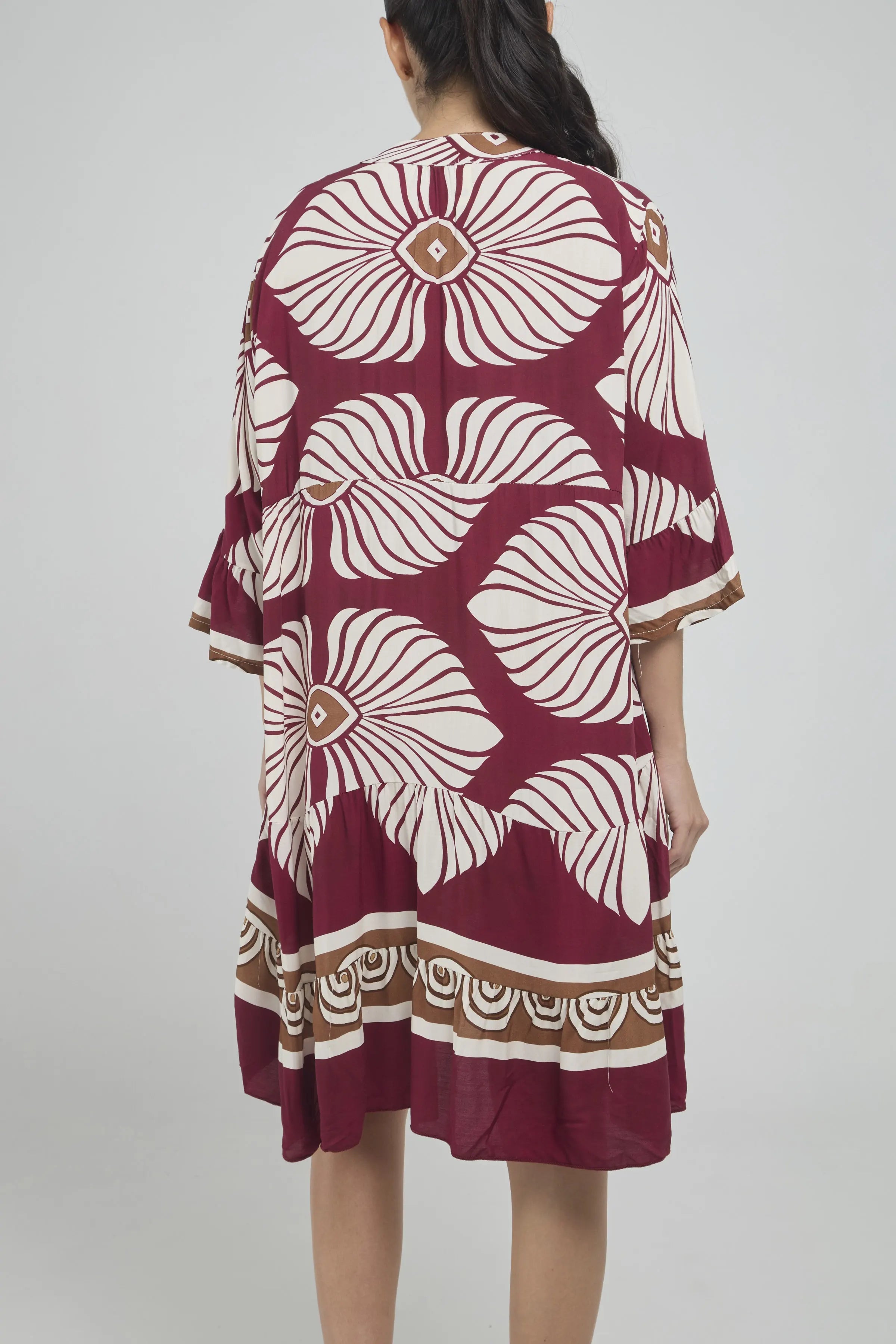 VESTIDO CORTO ESTAMPADO HOJAS PERILLA INTERRUMPIDA  M/C