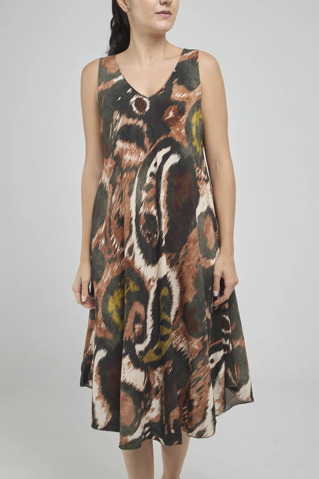 VESTIDO CORTO ESTAMPADO CUELLO V  MANGA SISA