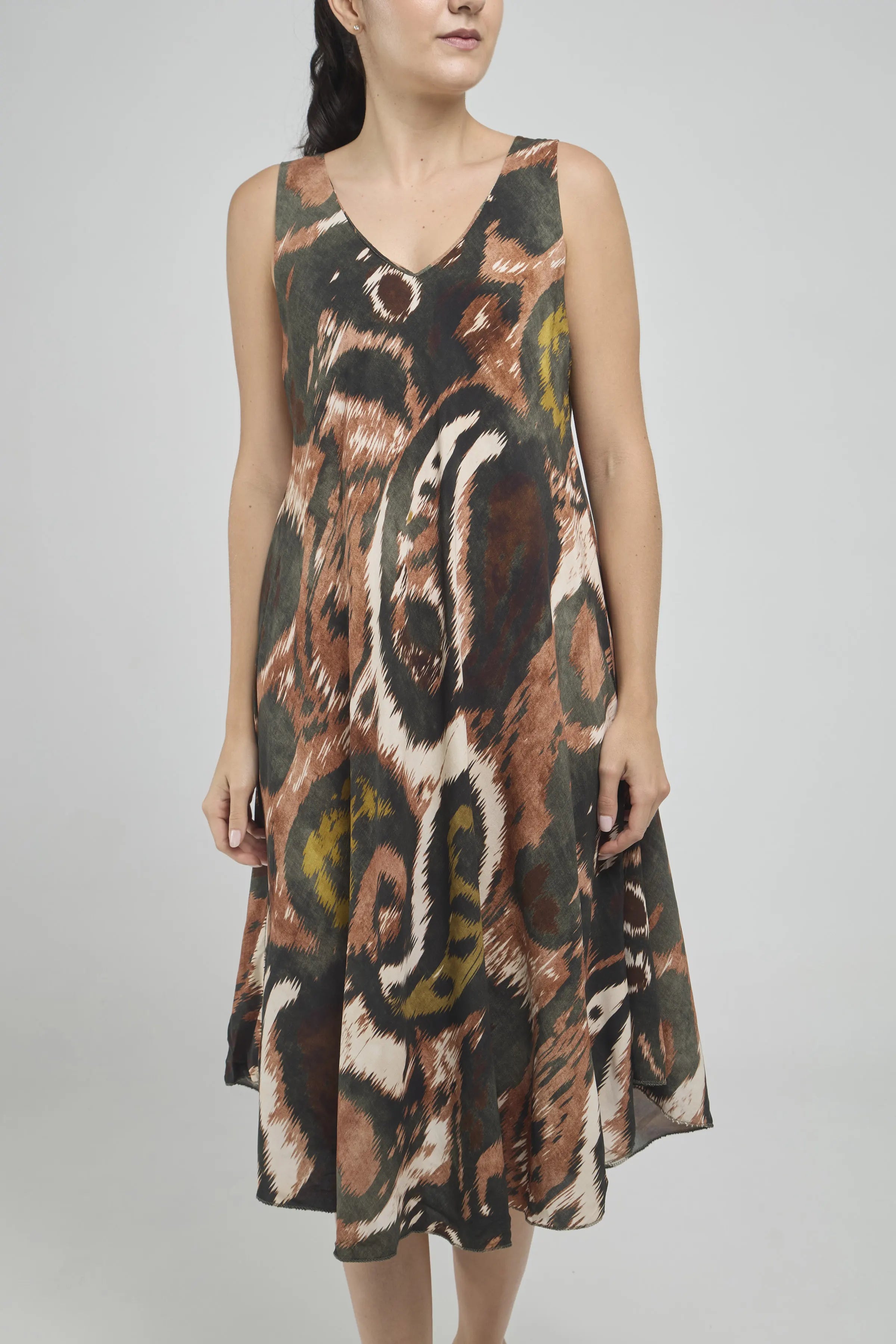 VESTIDO CORTO ESTAMPADO CUELLO V  MANGA SISA