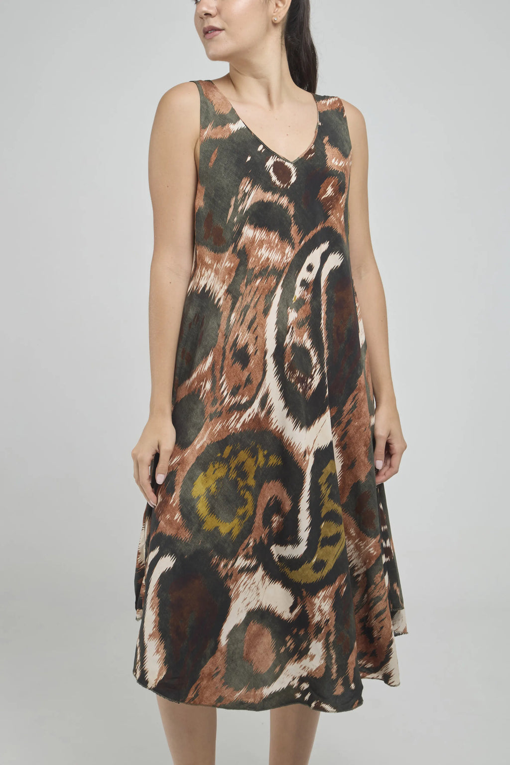 VESTIDO CORTO ESTAMPADO CUELLO V  MANGA SISA