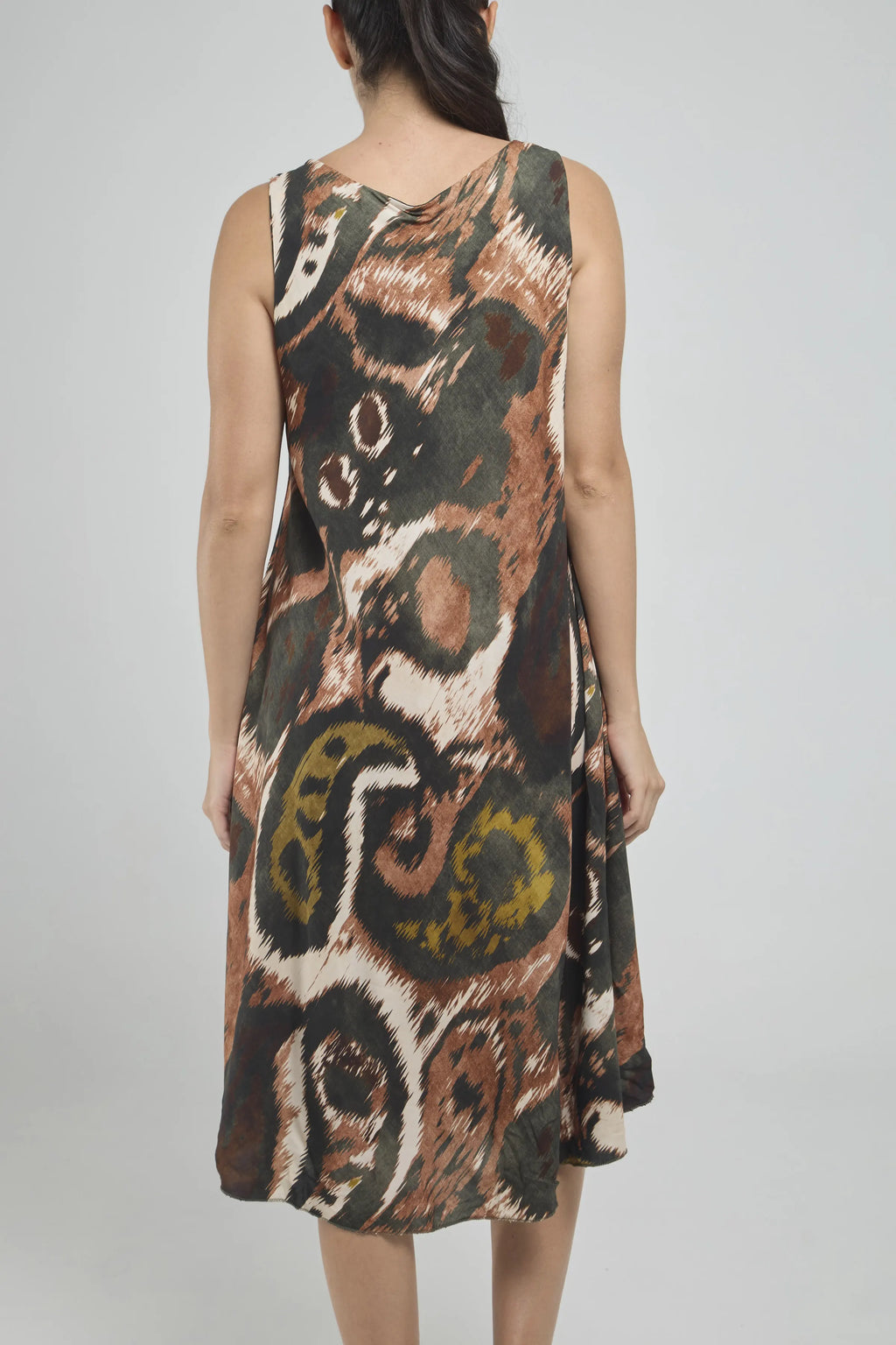 VESTIDO CORTO ESTAMPADO CUELLO V  MANGA SISA