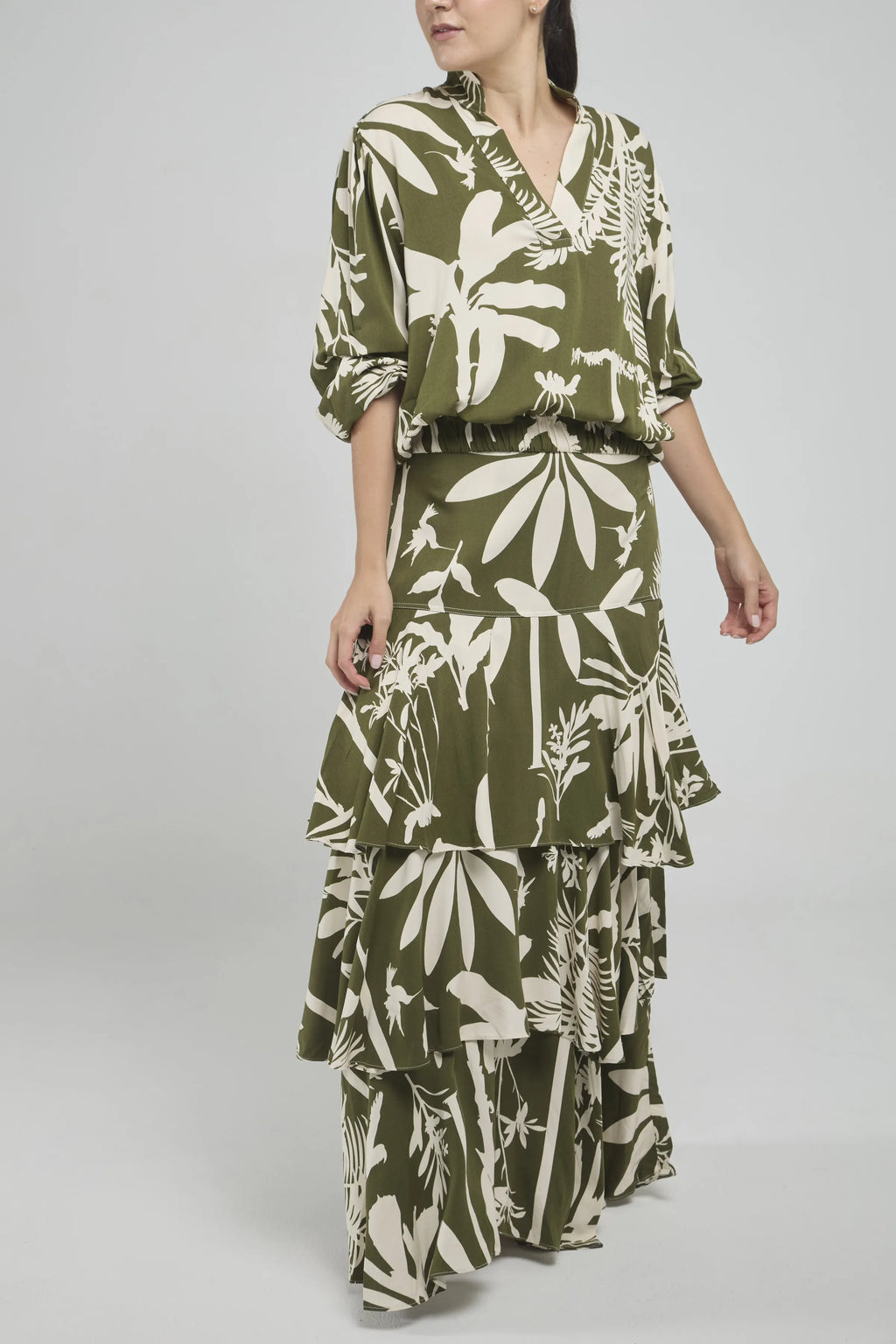 FALDA ESTAAMPADA HOJAS CAPAS BOLERO CIERRE LADOS