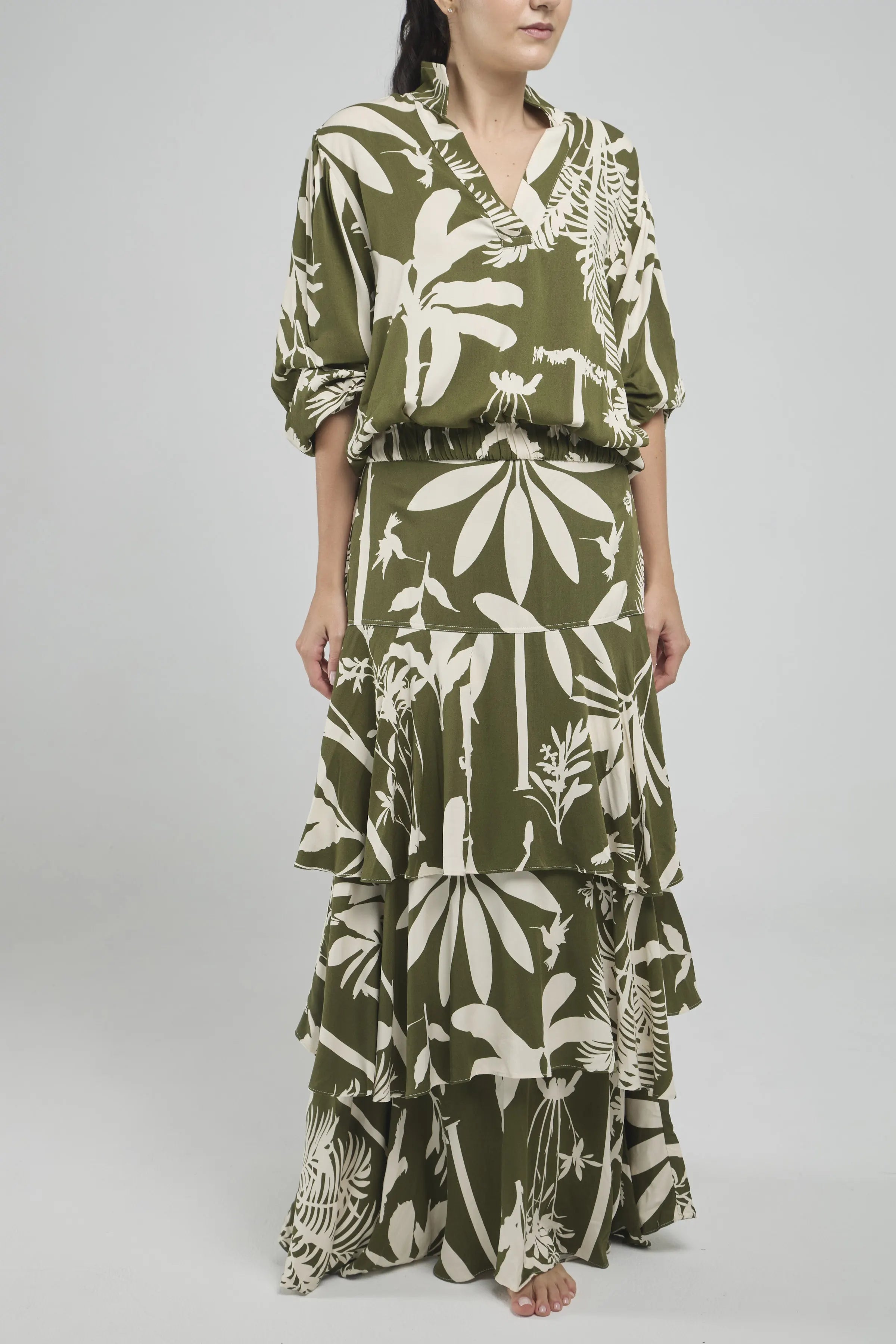 FALDA ESTAAMPADA HOJAS CAPAS BOLERO CIERRE LADOS