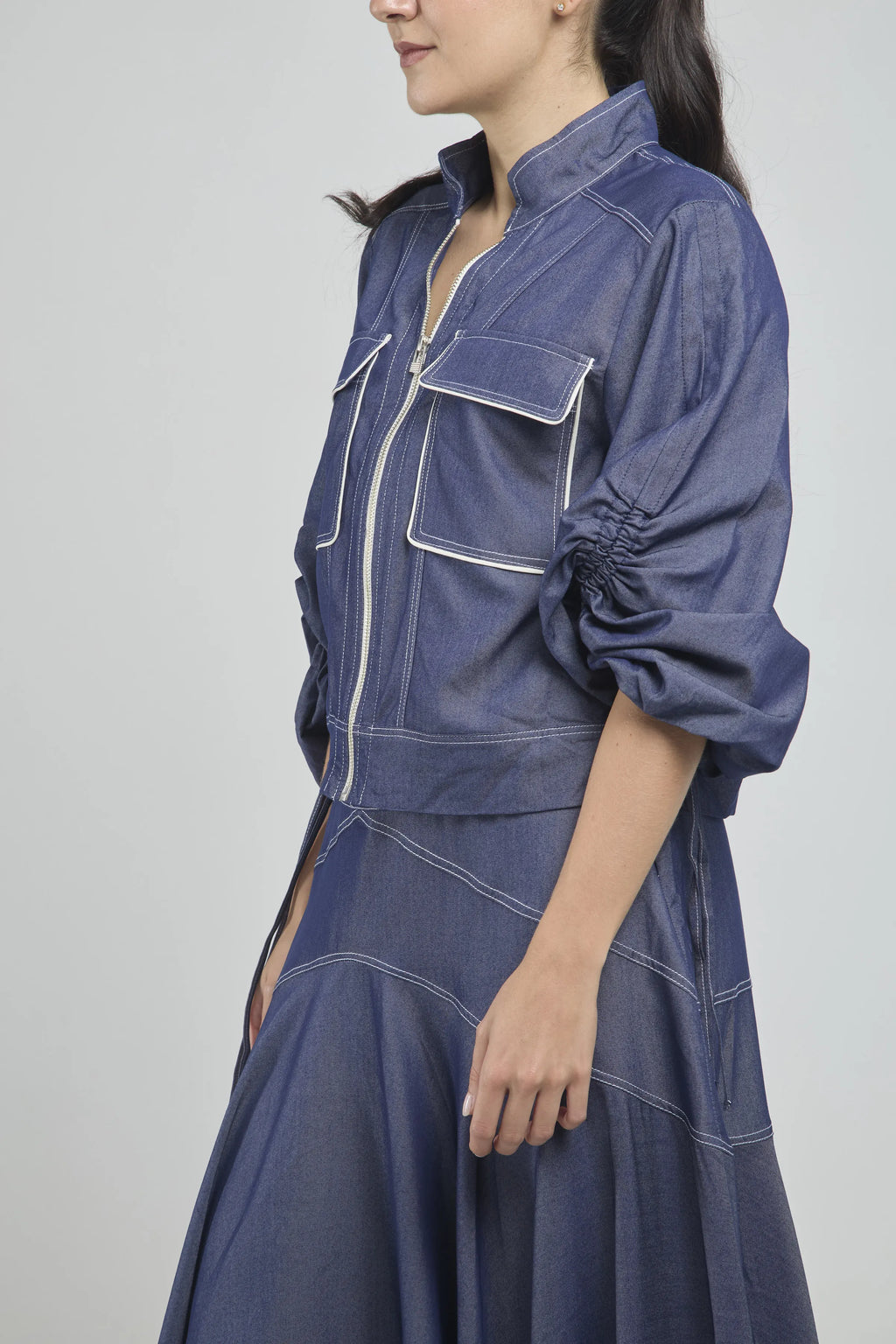 CHAQUETA CIERRE BOLSILLO TAPAS RECOGIDA MANGA C/N