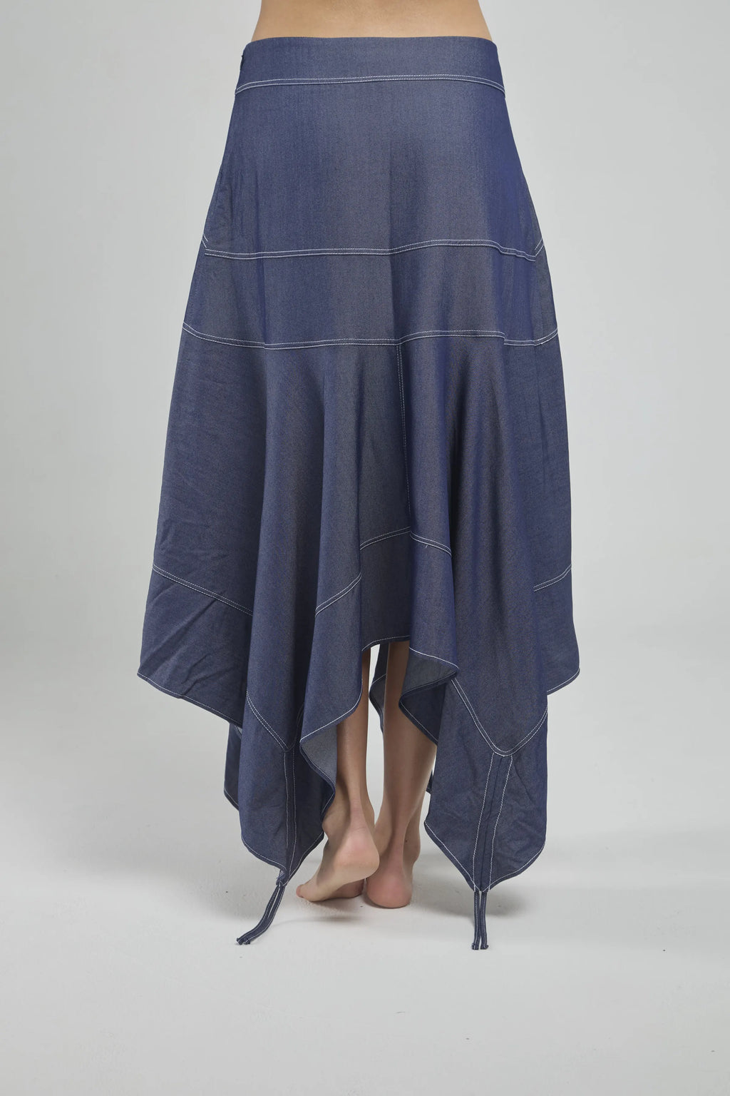 FALDA LARGA CORTE PESPUNTE PICOS RECOGIDO PUNTO