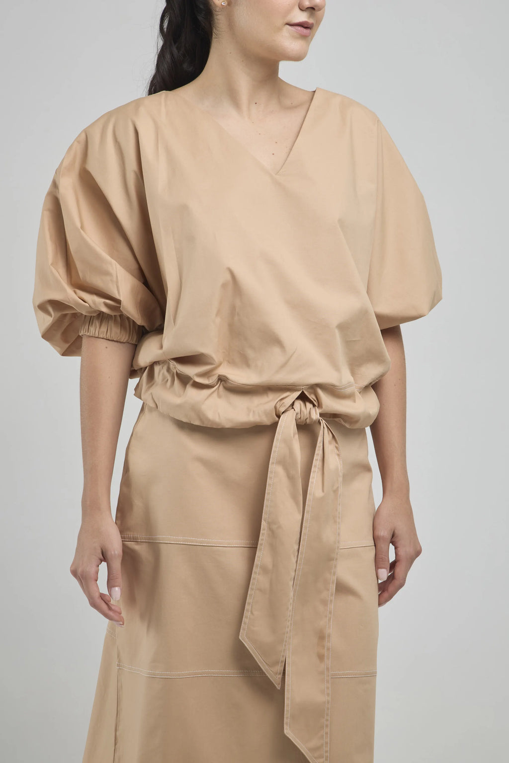 BLUSA JARETA TIRA MANGA RESORTE C/V