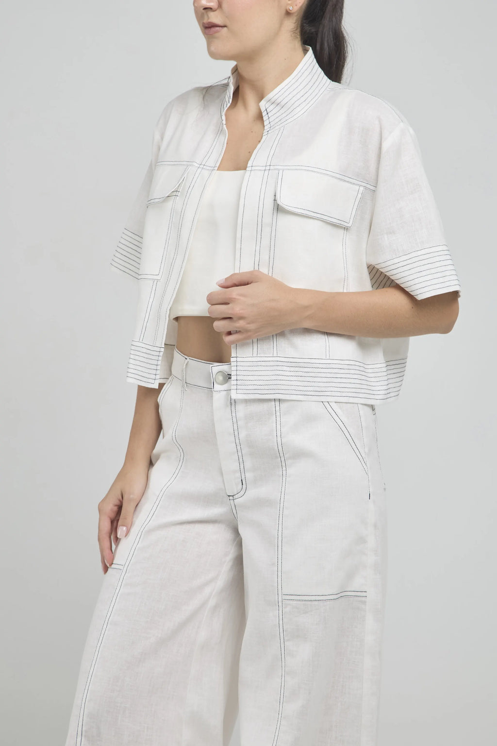 CHAQUETA CORTA ABIERTA MANGA CORTE  C/N PESPUNTE