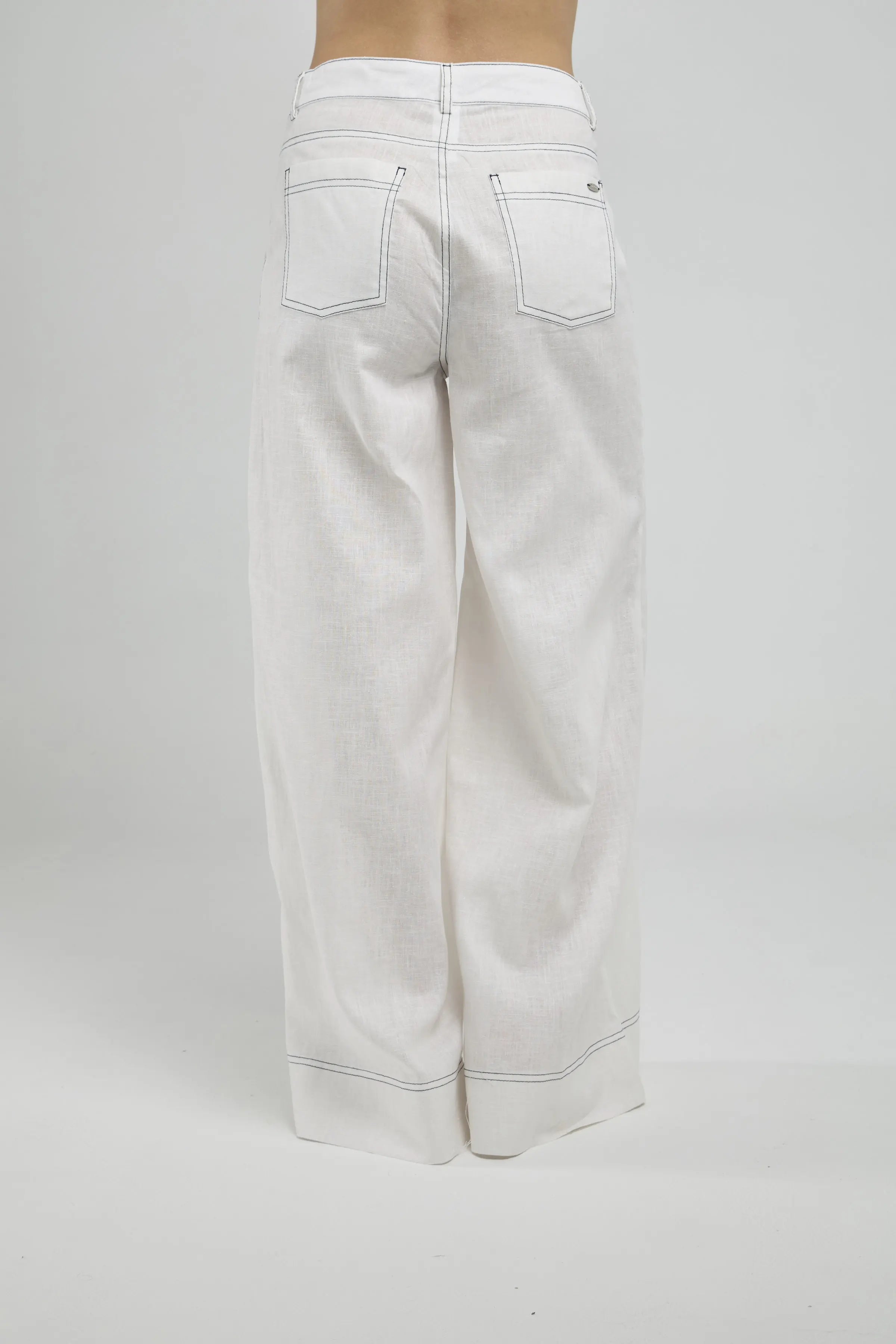 PANTALON ANCHO BOLSILLO CUADRADO  PESPUNTE PIERNA