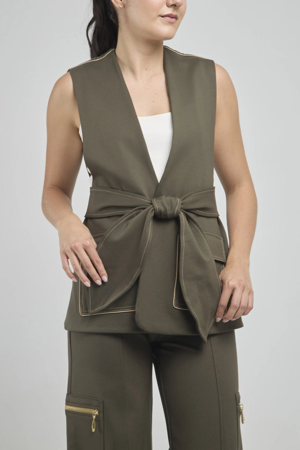 CHALECO CINTURON BOLSILLO TAPA SESGO HOMBRO BOLSILLO