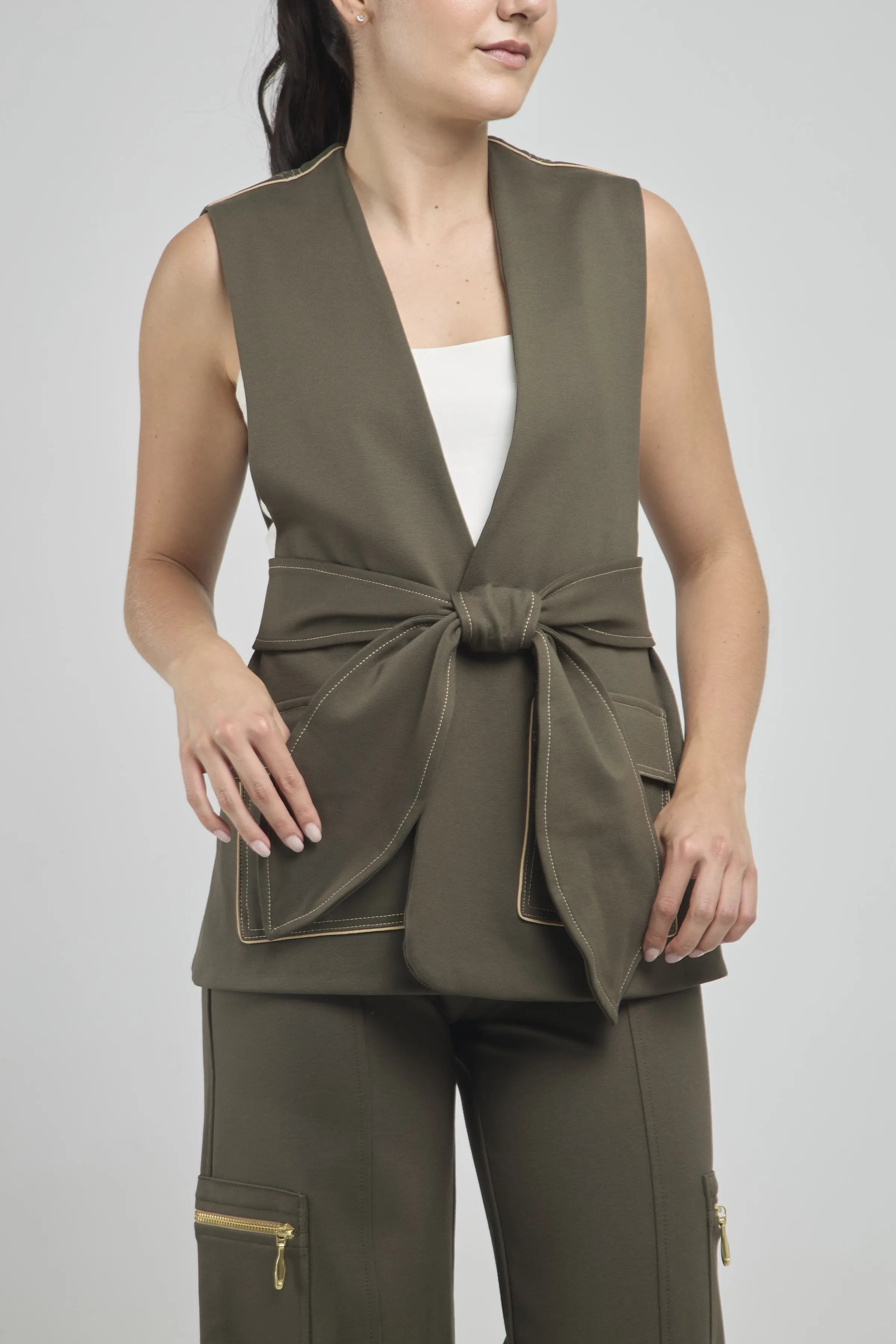 CHALECO CINTURON BOLSILLO TAPA SESGO HOMBRO BOLSILLO