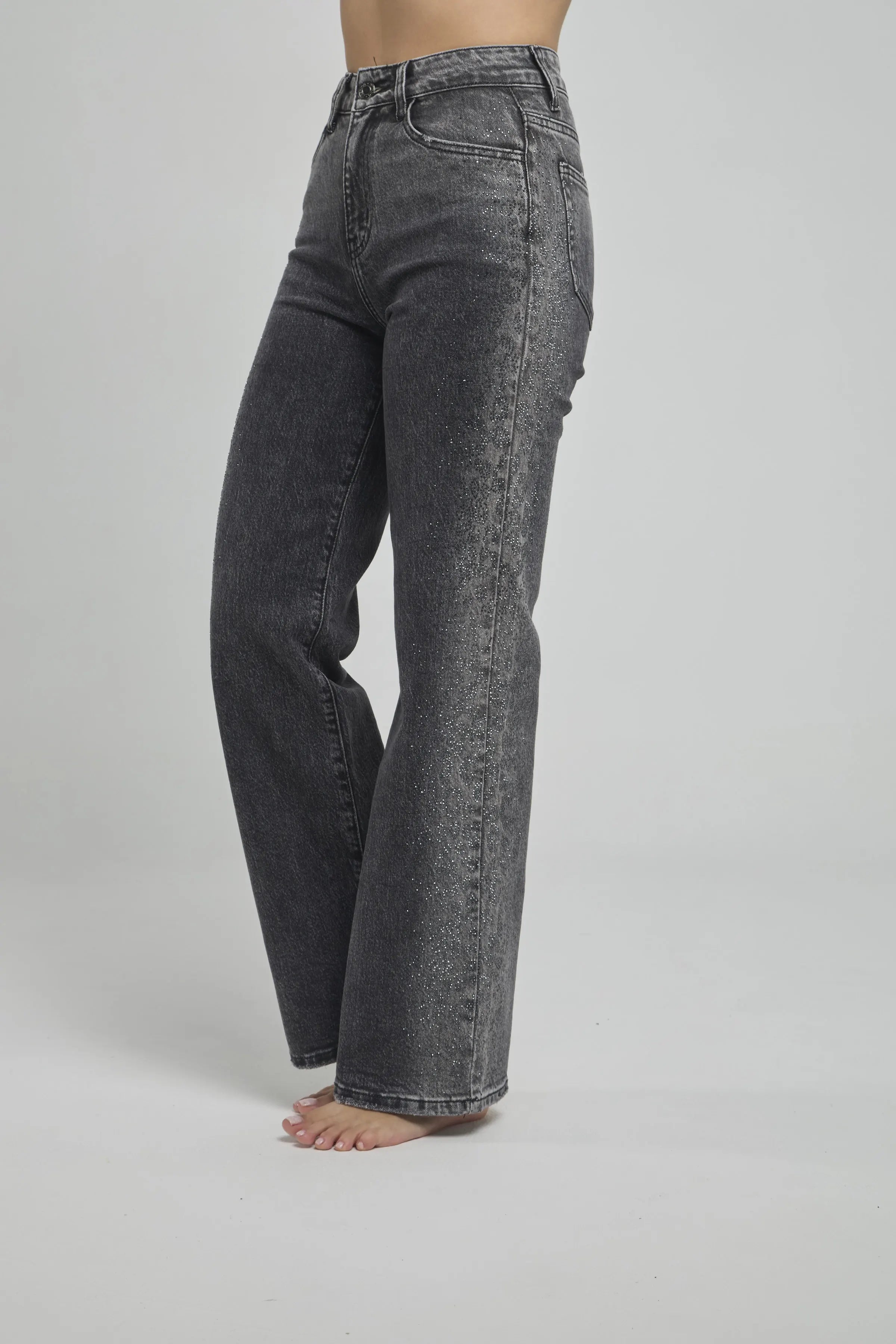 JEANS BOTA RECTA DEGASTADA LADOS CHISPAS NEGRO