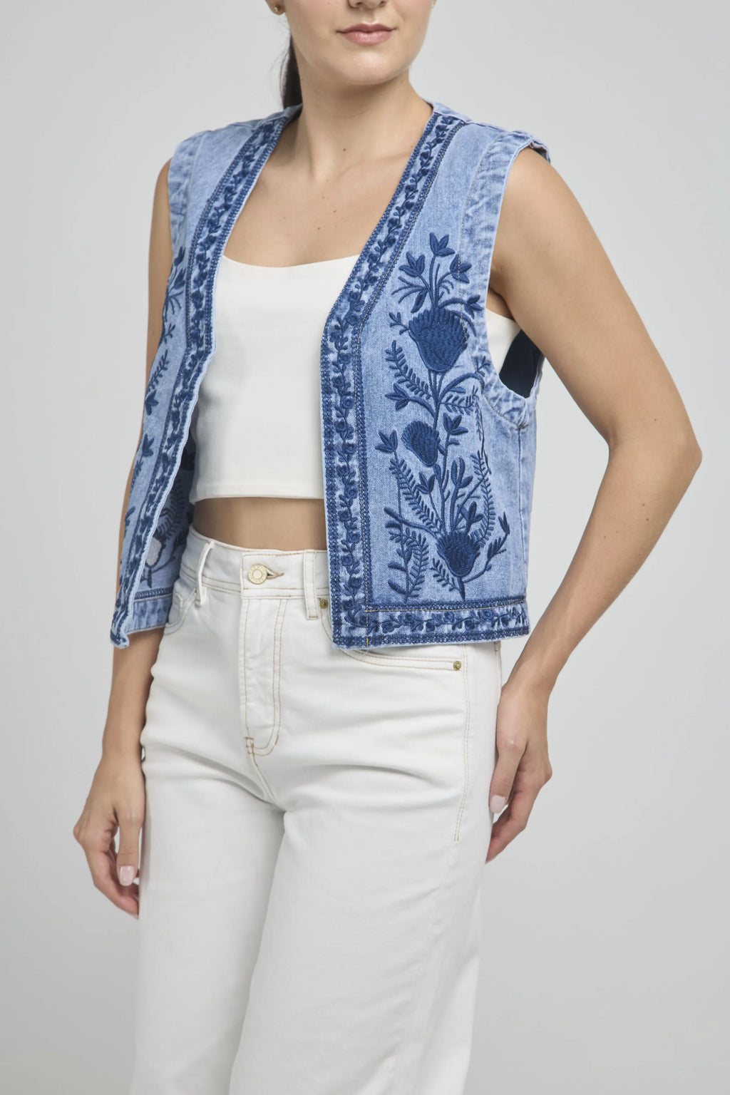 CHALECO ABIERTO BORDADO FLORES AZUL OSCURO