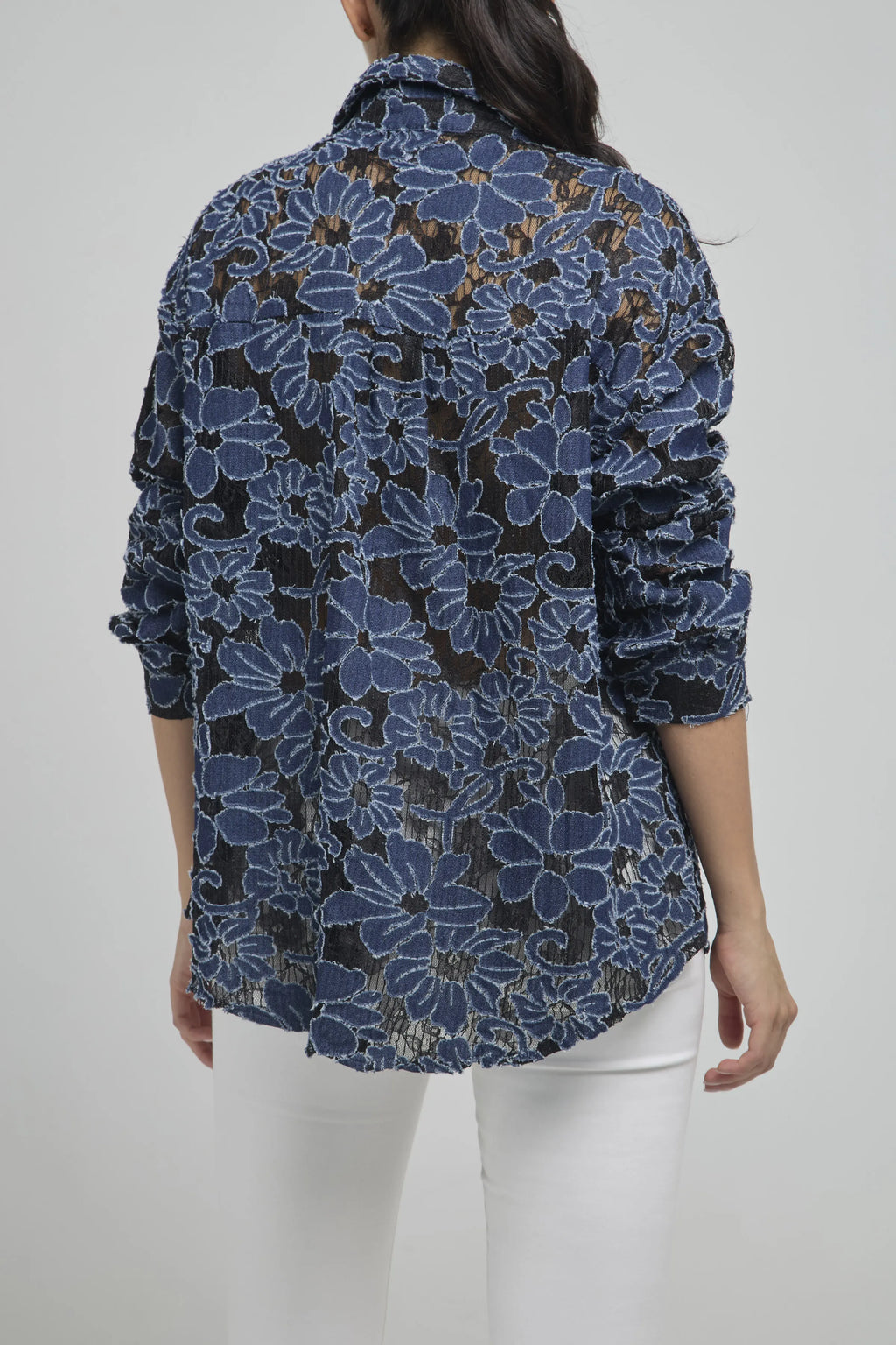 CAMISA BLONDA FLORES CUELLO CAMISERO MANGA LARGA