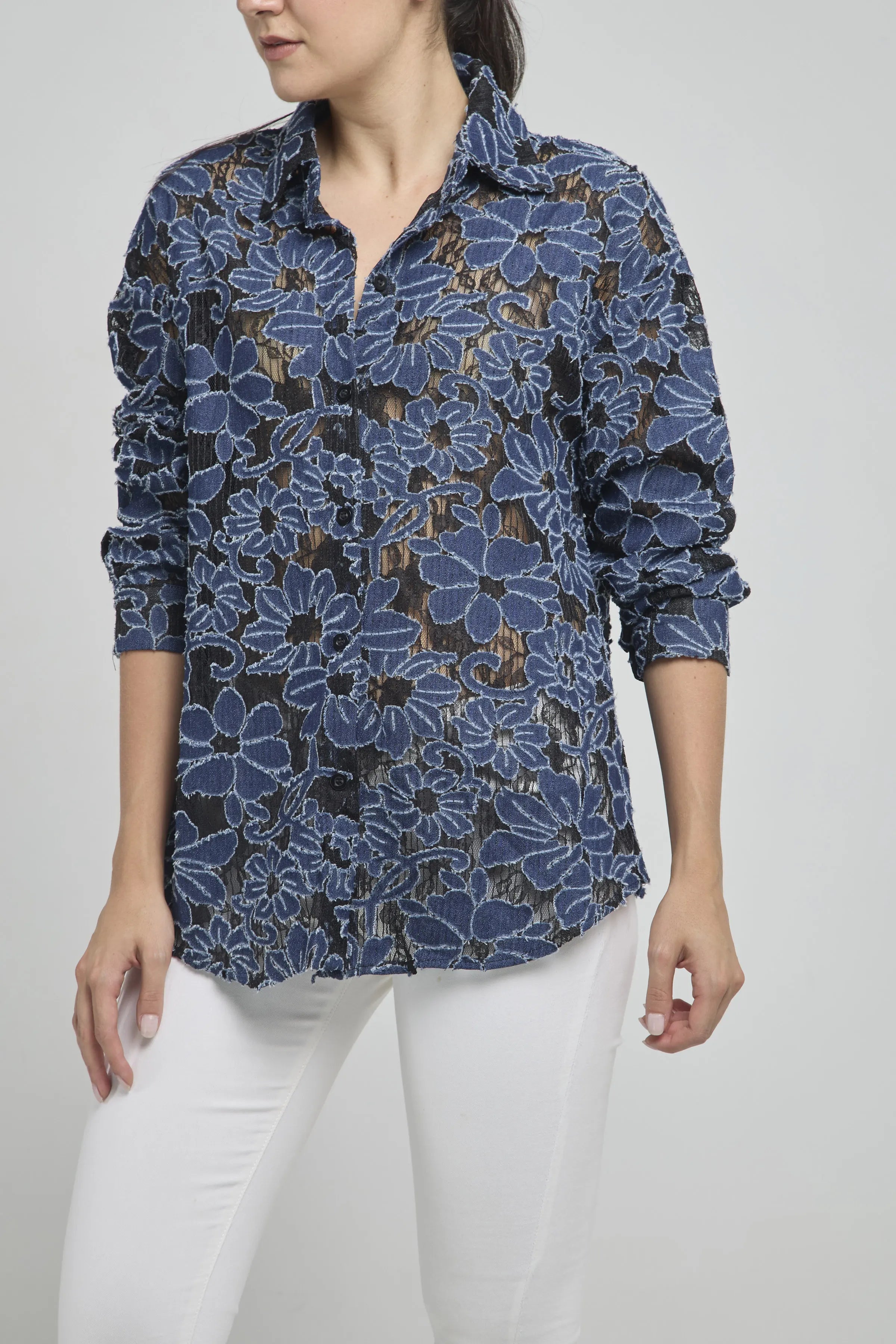 CAMISA BLONDA FLORES CUELLO CAMISERO MANGA LARGA