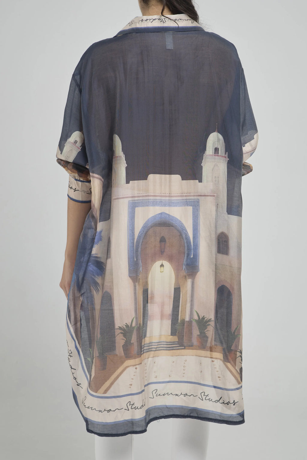 BLUSON ESTAMPADO CASTILLO CUELLO CAMISERO DOBLE PERILLA COLA