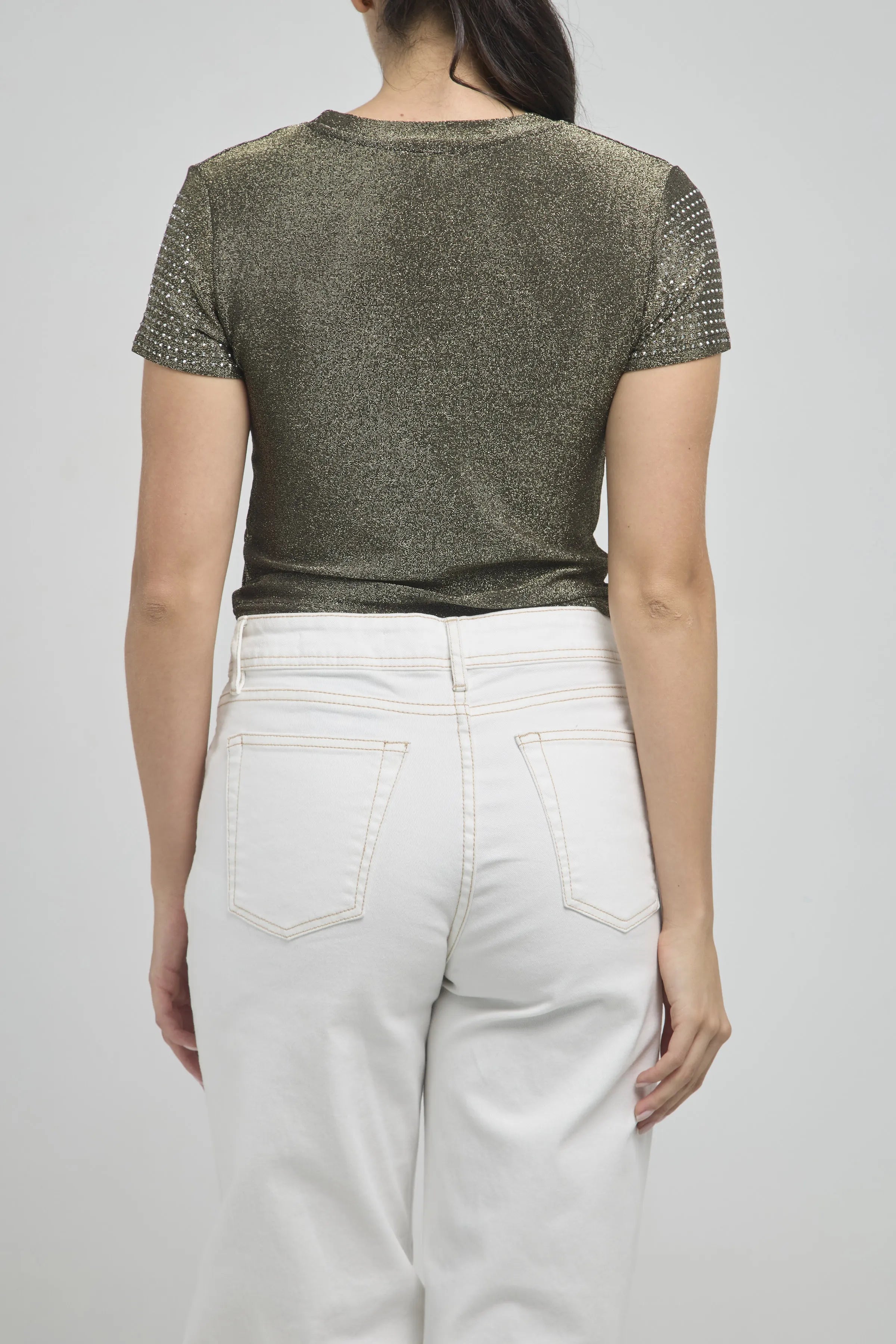 CAMISETA CORTA MAGA CORTA CUELLO RENDO CON CHISPAS