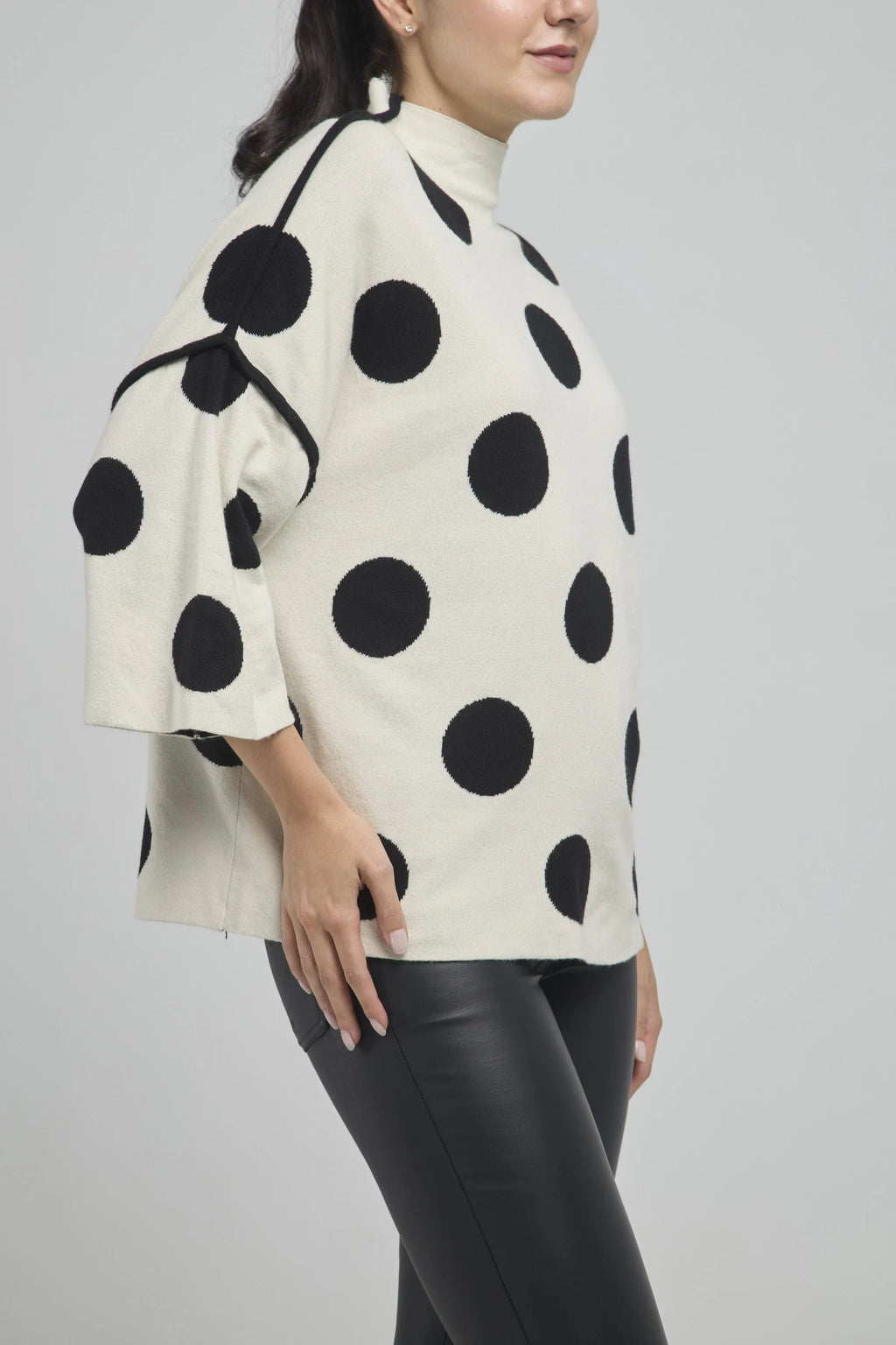 BUSO TEJIDO MANGA 3/4 ESTAMPADO BOLAS CUELLO NERU