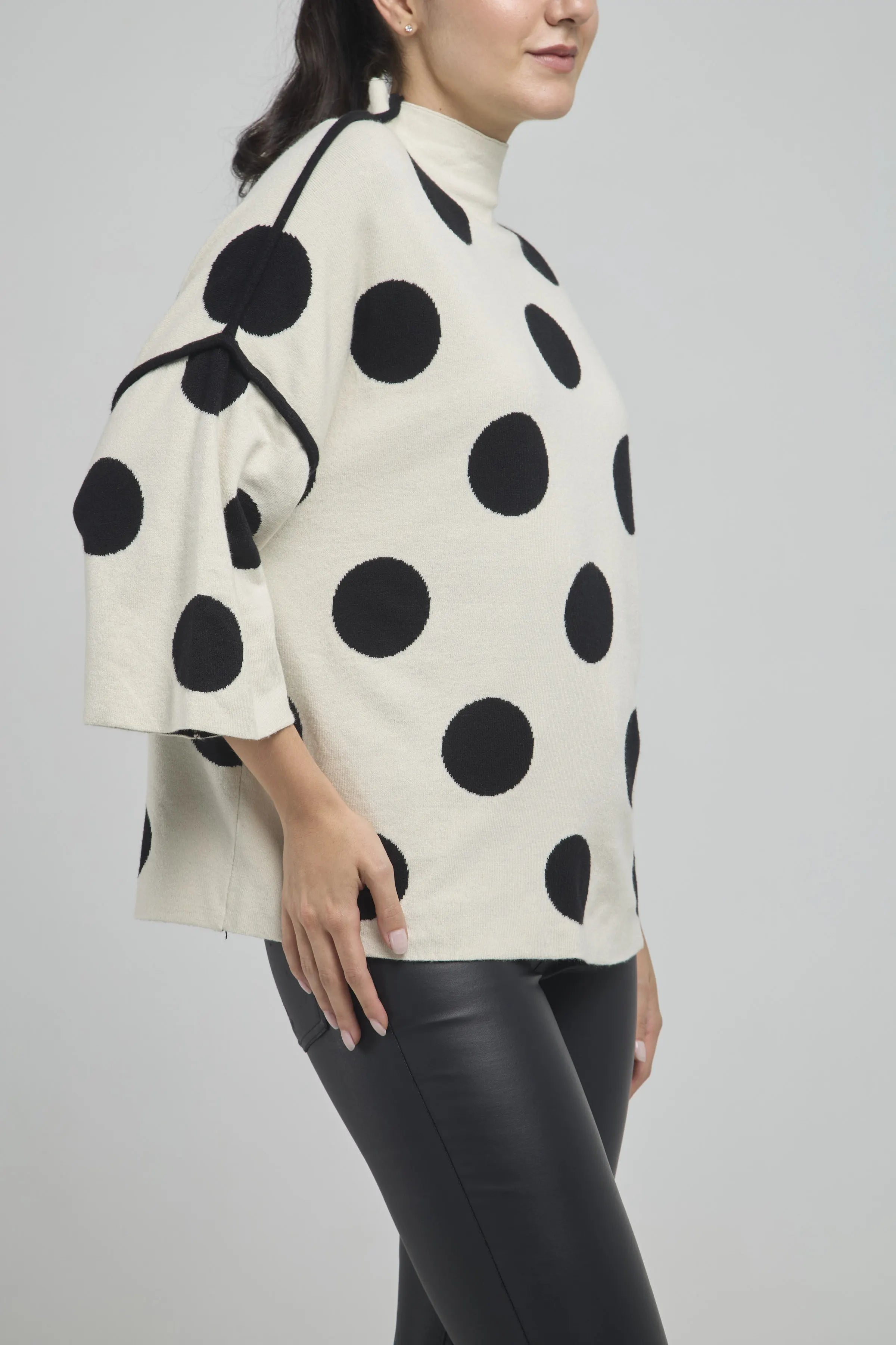 BUSO TEJIDO MANGA 3/4 ESTAMPADO BOLAS CUELLO NERU