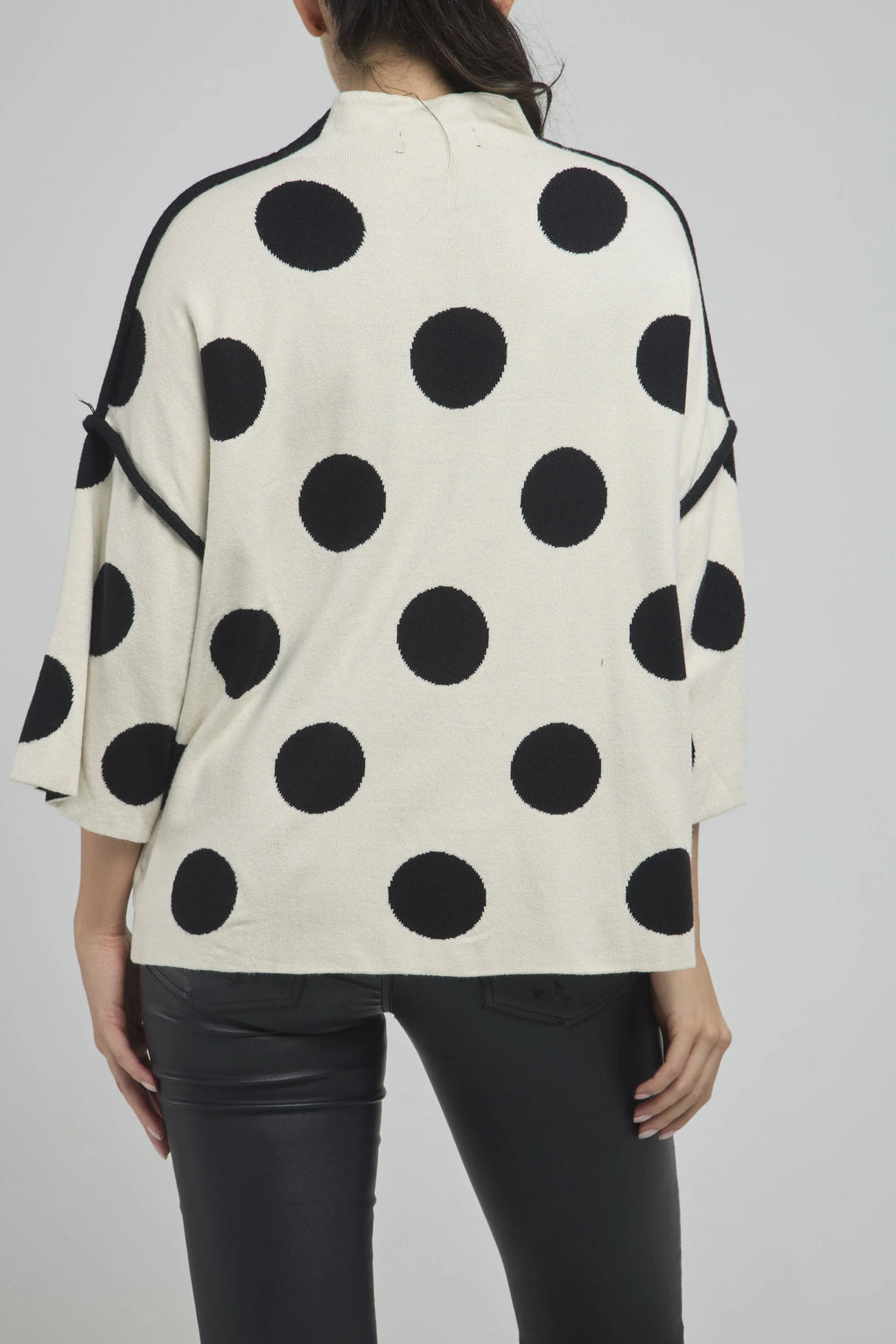 BUSO TEJIDO MANGA 3/4 ESTAMPADO BOLAS CUELLO NERU