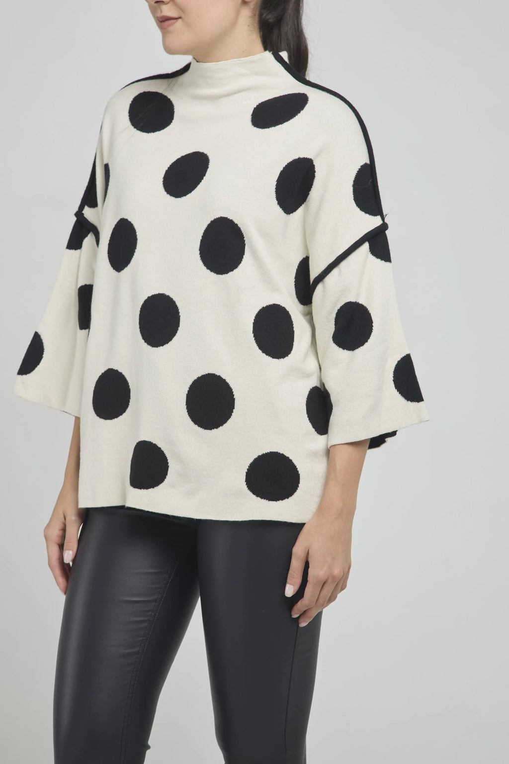 BUSO TEJIDO MANGA 3/4 ESTAMPADO BOLAS CUELLO NERU