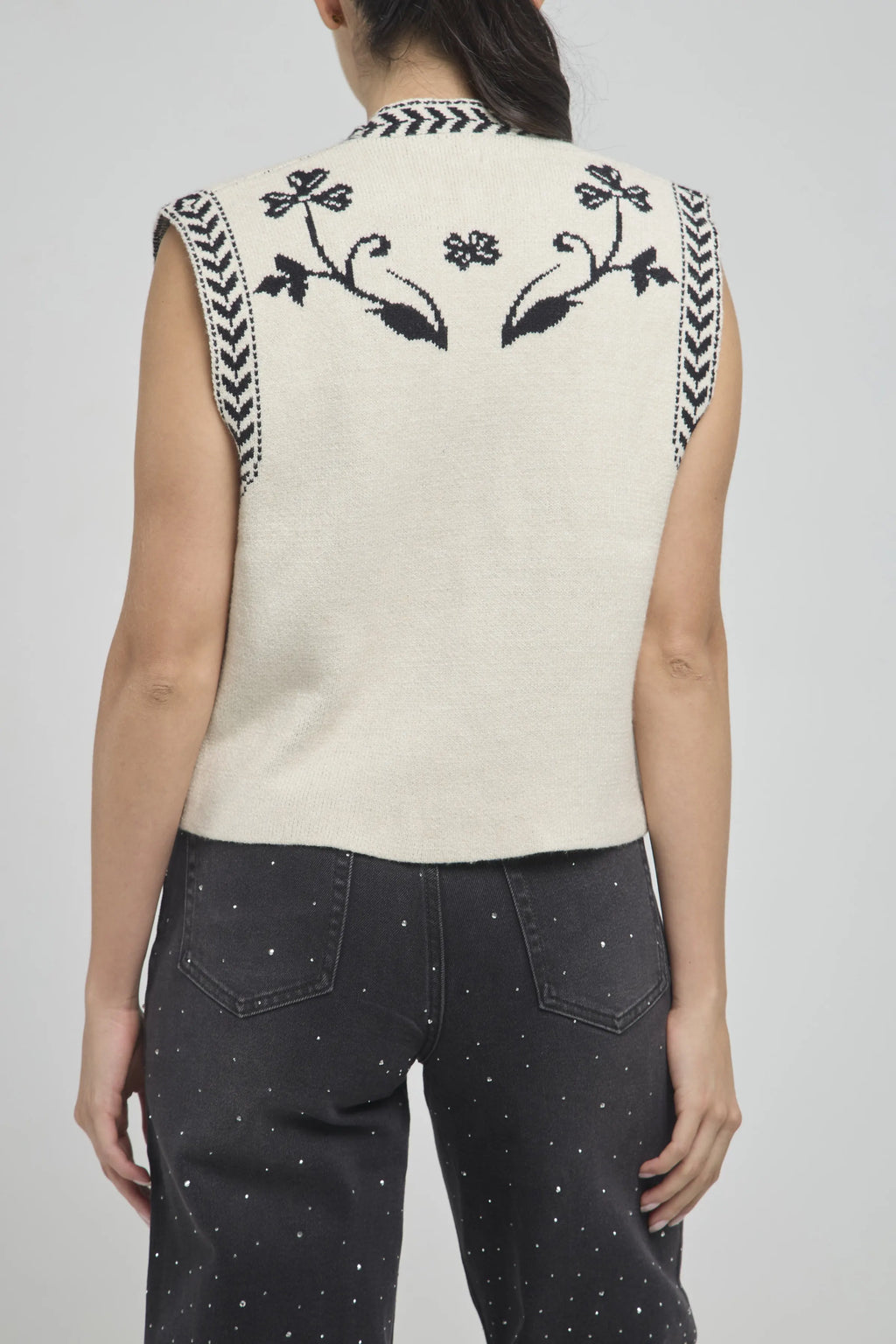 CHALECO TEJIDO NEGRO FLORES AMARRAR FRENTE