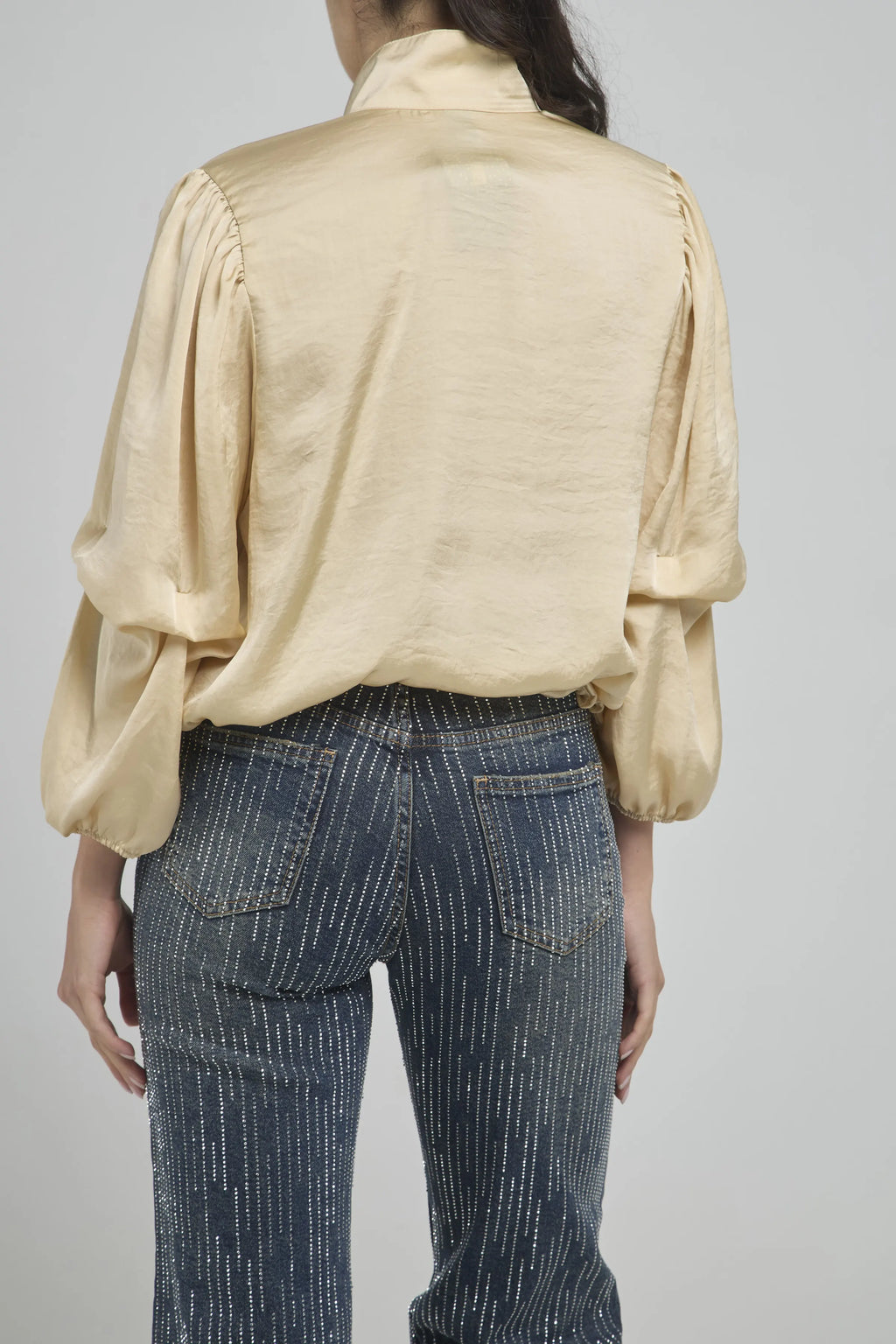 BLUSA JARETA MANGA PELLISCO CUELLO NERU