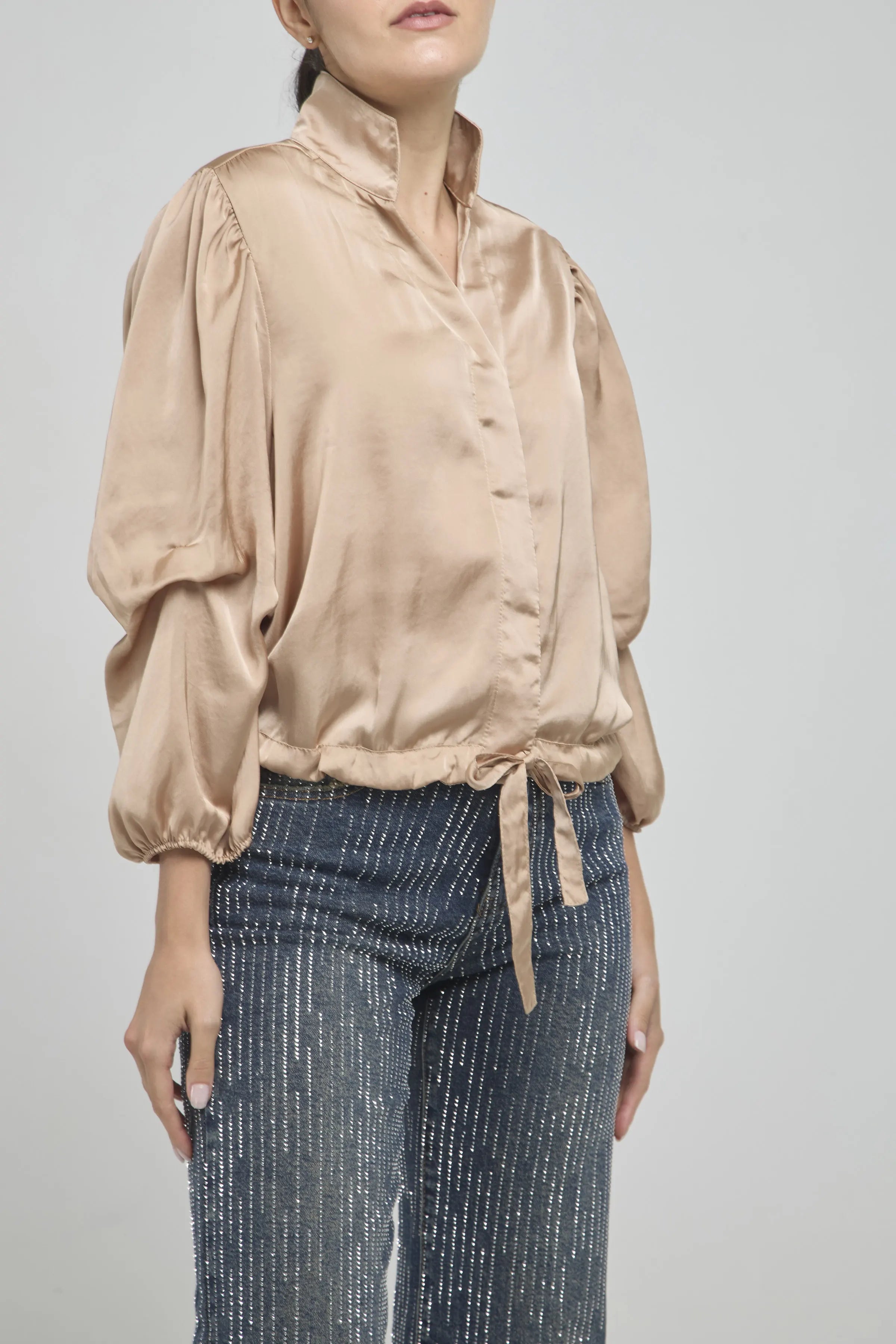 BLUSA JARETA MANGA PELLISCO CUELLO NERU