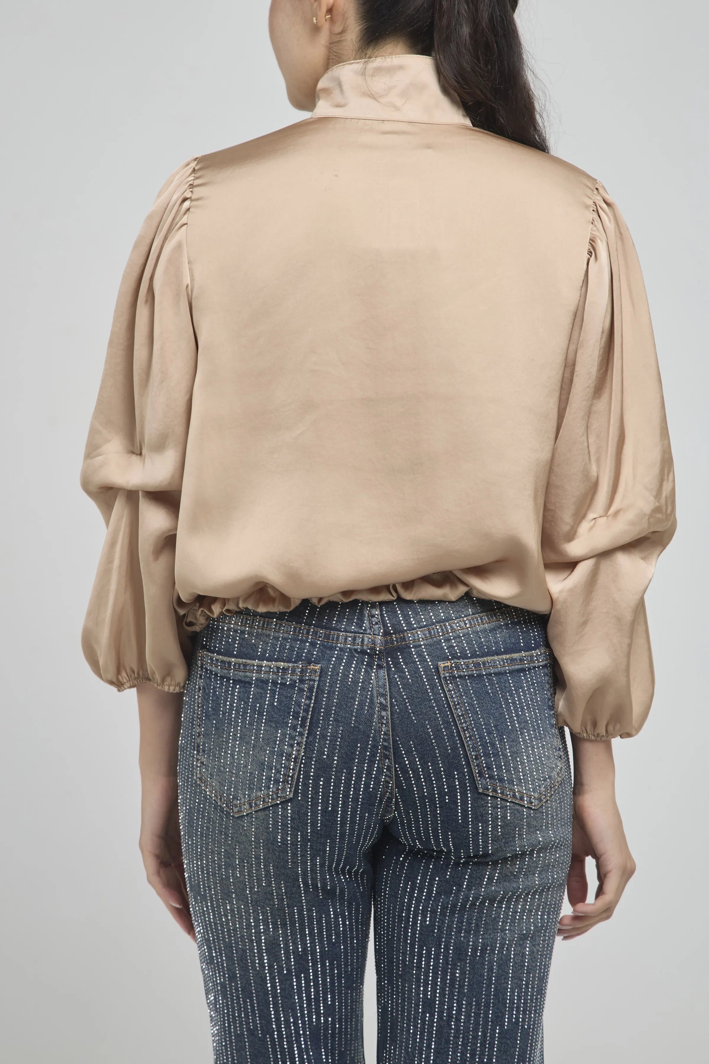 BLUSA JARETA MANGA PELLISCO CUELLO NERU