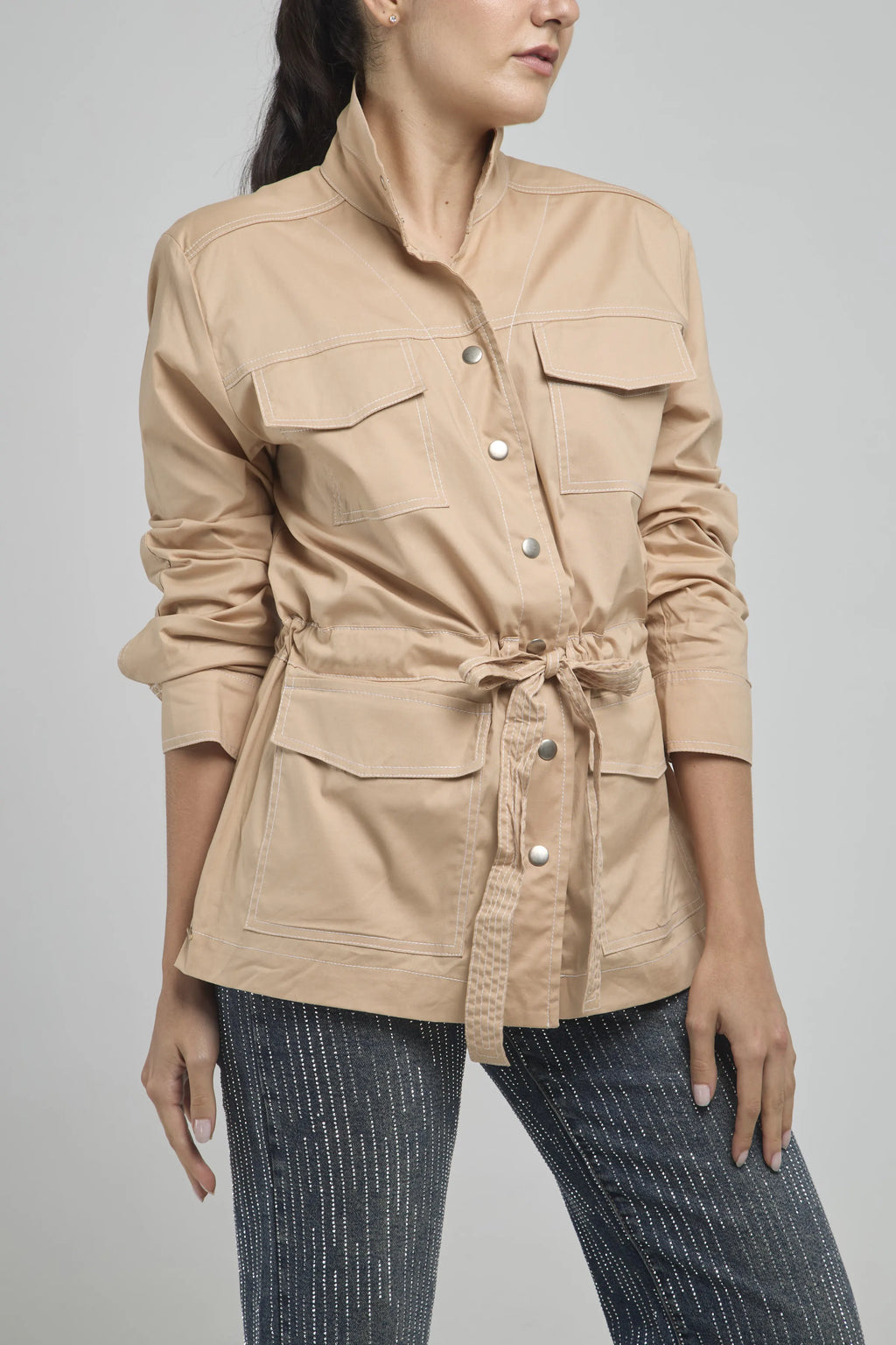 CHAQUETA TIPO SAFARI CODERA CINTURA PESPUNTE  C/N