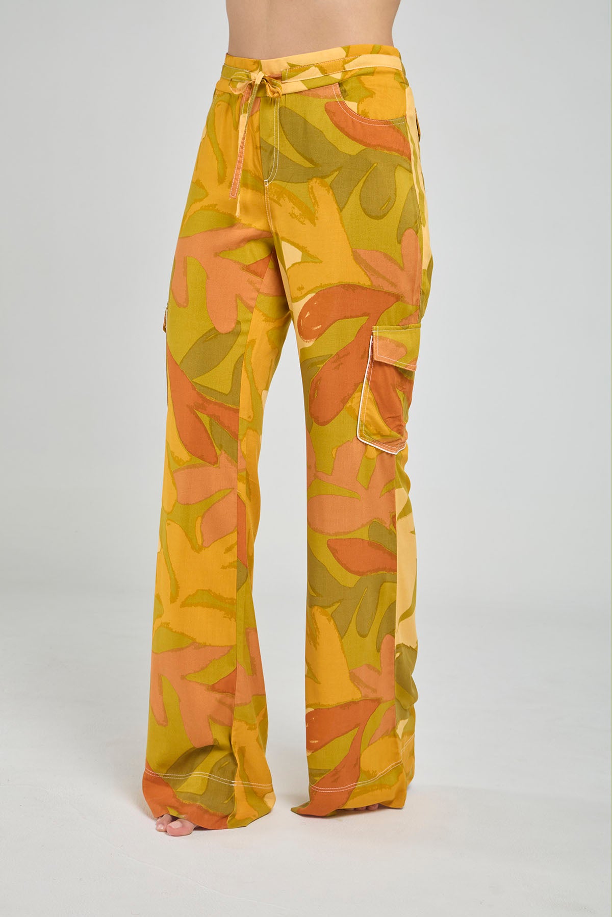 PANTALON BOTA ANCHA ESTAMPADO COLORIDO