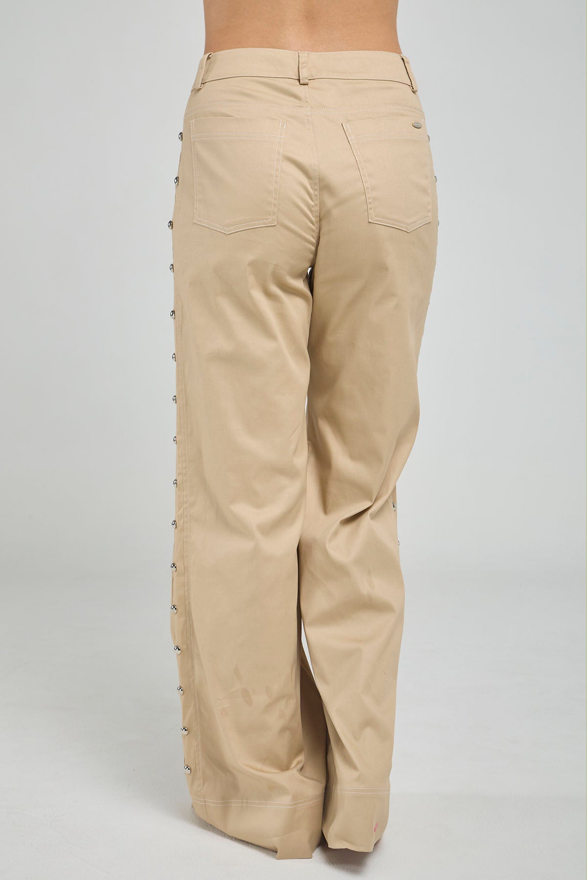 PANTALON BOTA RECTA CON TACHES LATERALES