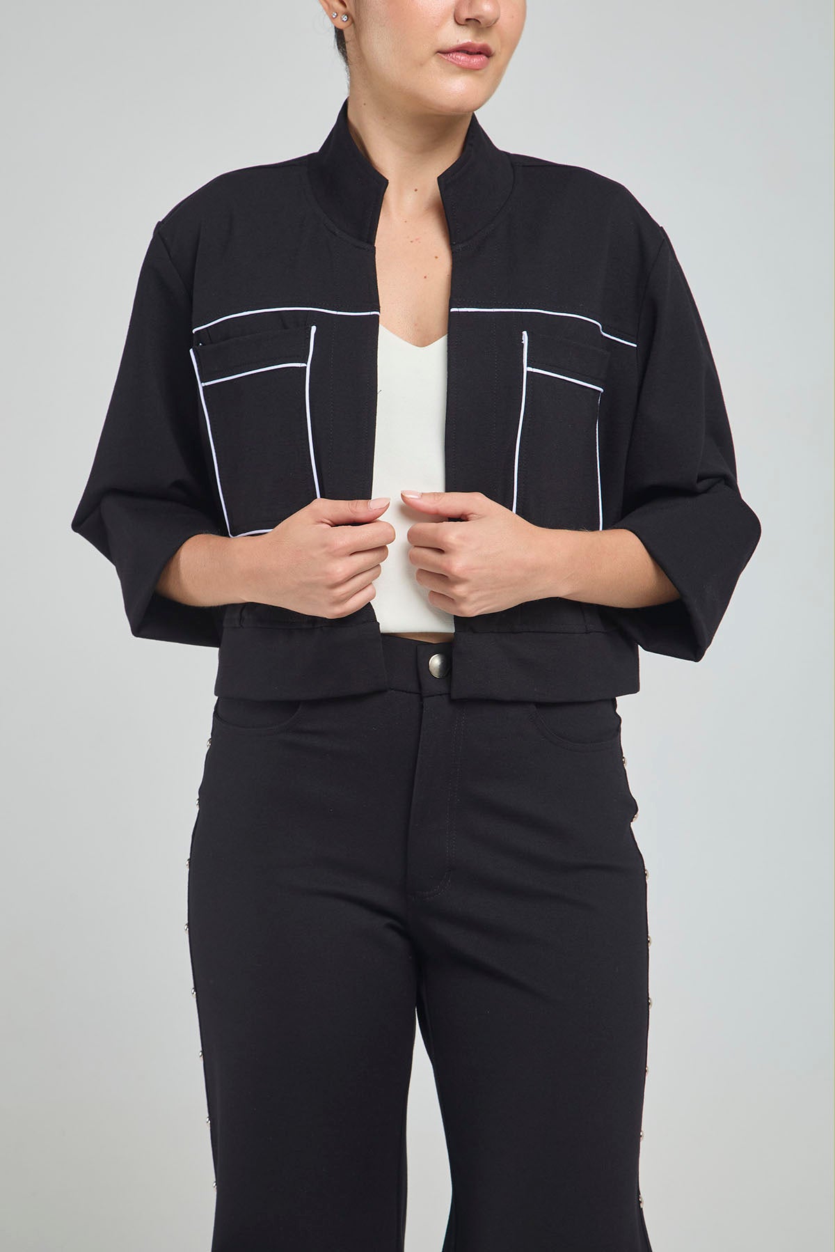 CHAQUETA CORTA ABIERTA CUELLO NERU CON MANGAS 3/4