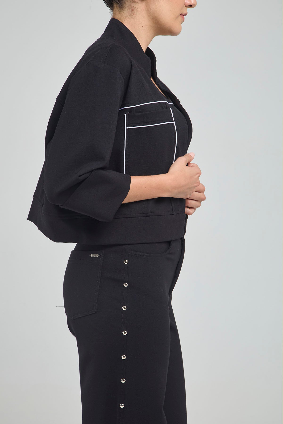 CHAQUETA CORTA ABIERTA CUELLO NERU CON MANGAS 3/4