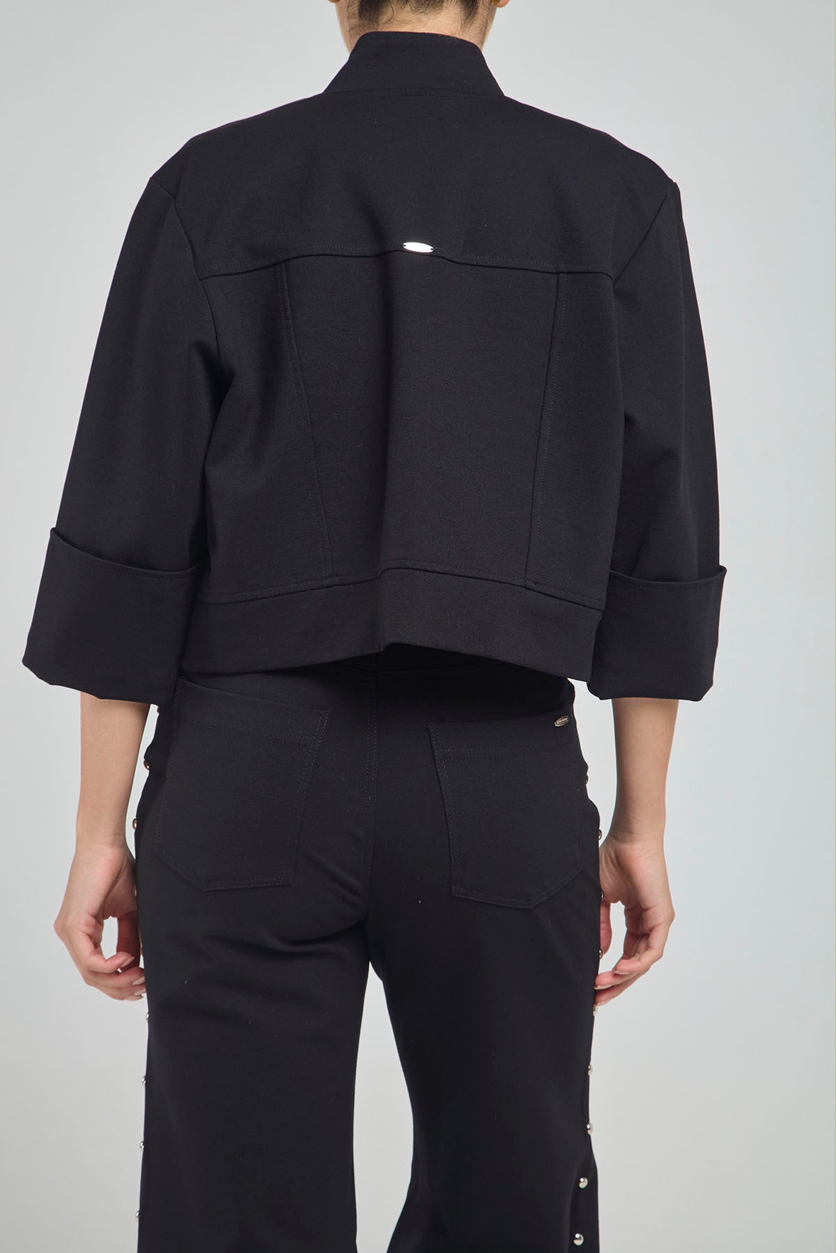 CHAQUETA CORTA ABIERTA CUELLO NERU CON MANGAS 3/4