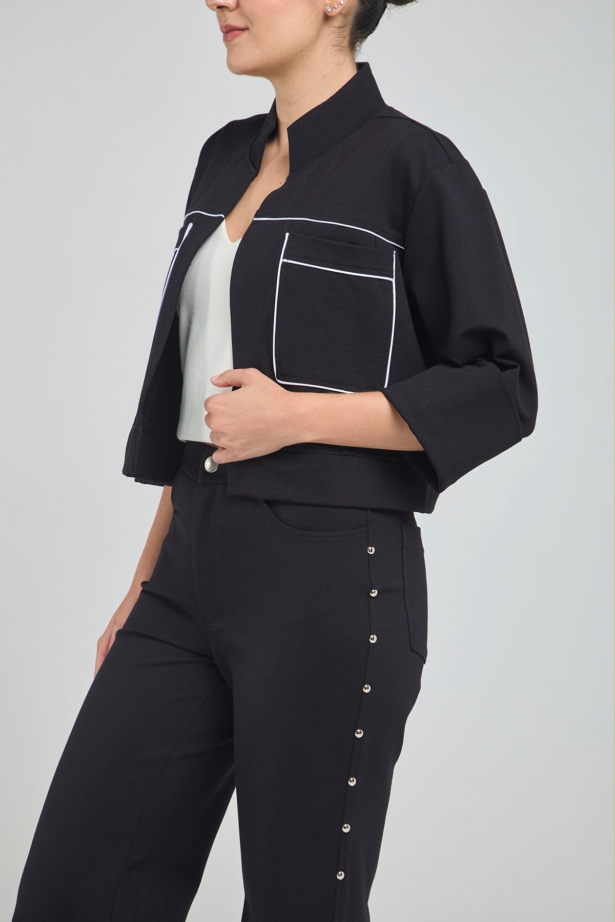 CHAQUETA CORTA ABIERTA CUELLO NERU CON MANGAS 3/4