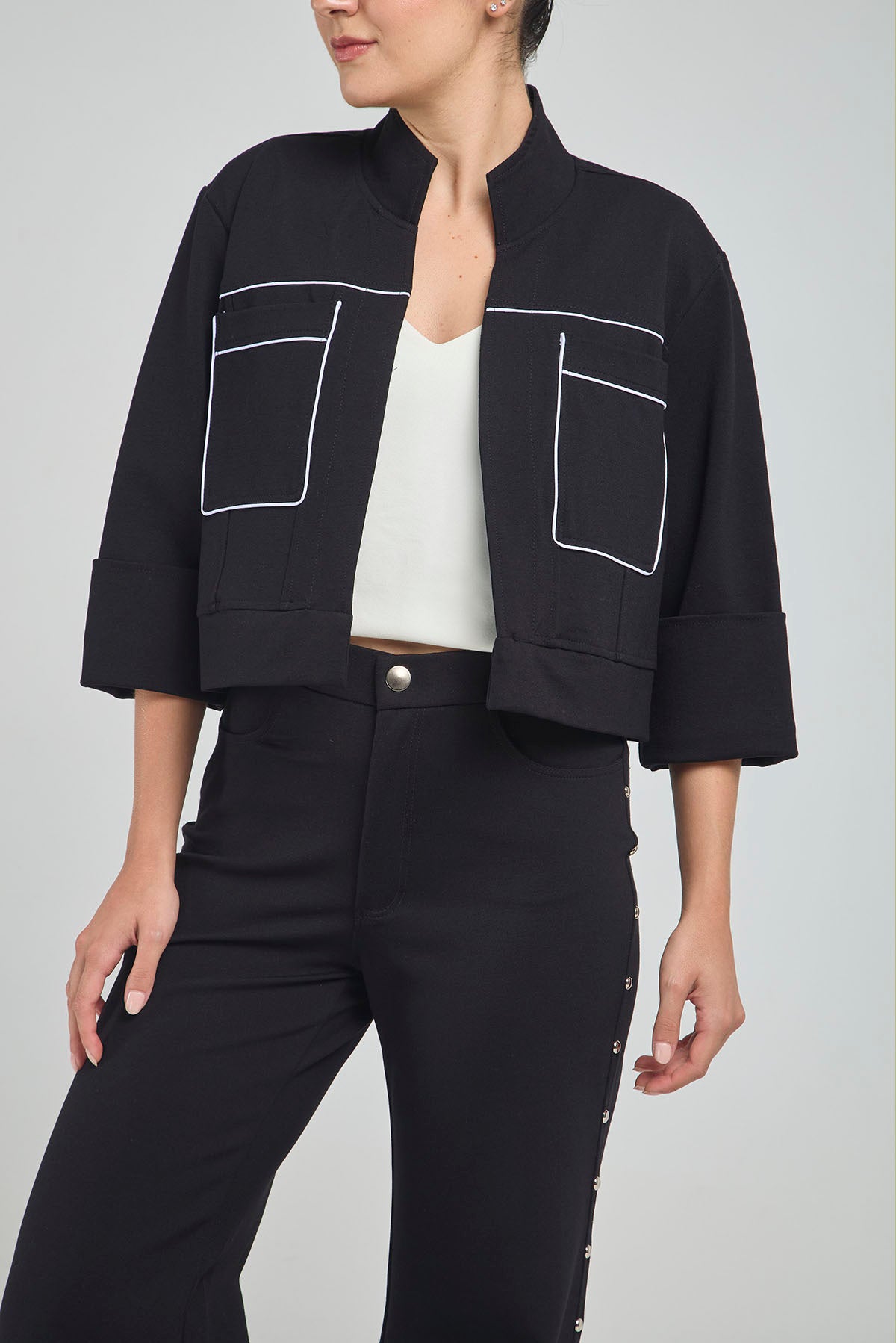 CHAQUETA CORTA ABIERTA CUELLO NERU CON MANGAS 3/4