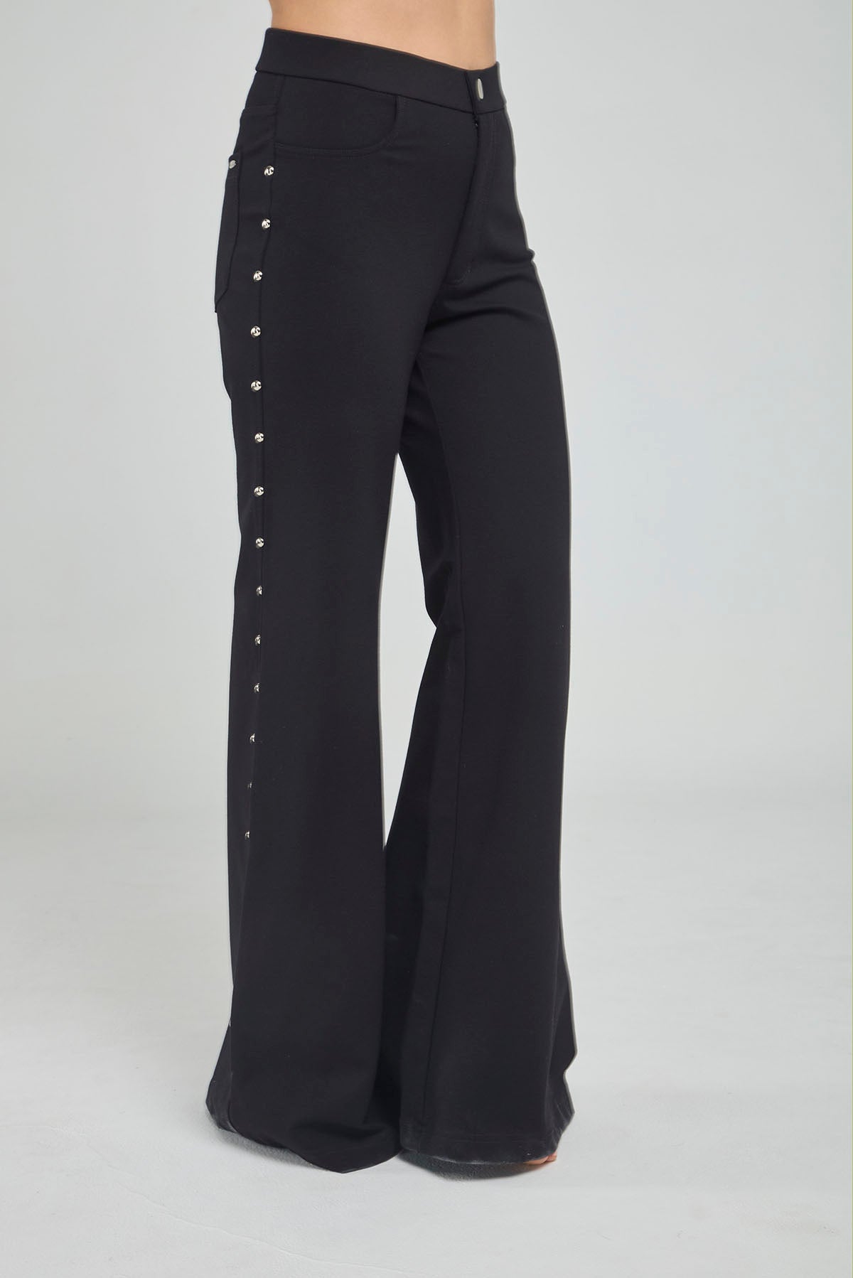 PANTALON BOTA RECTA CON TACHES LATERALES