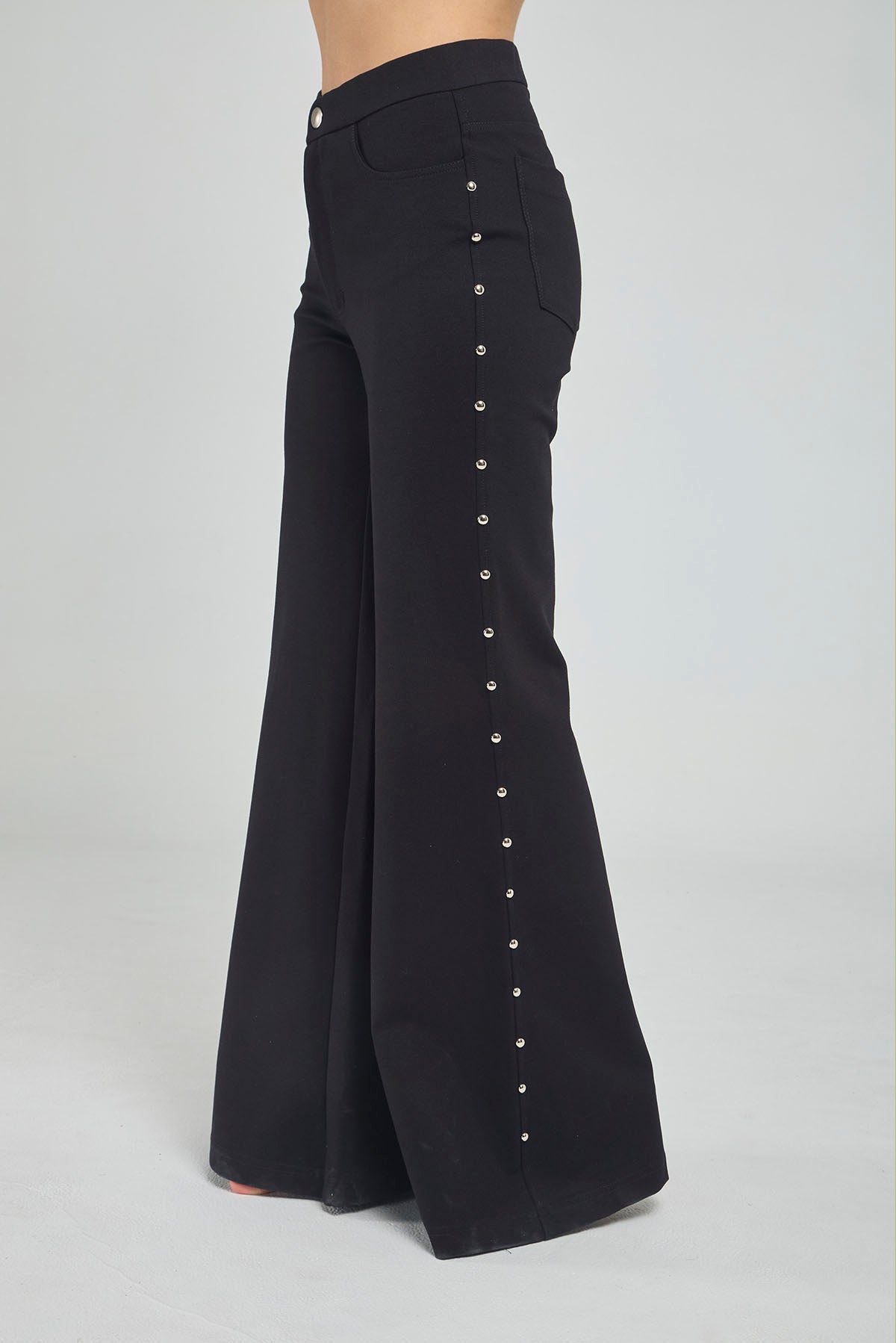 PANTALON BOTA RECTA CON TACHES LATERALES