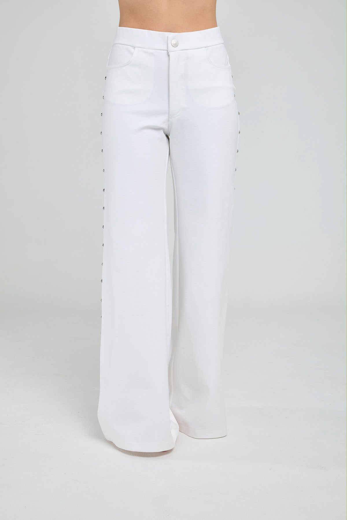 PANTALON BOTA RECTA CON TACHES LATERALES
