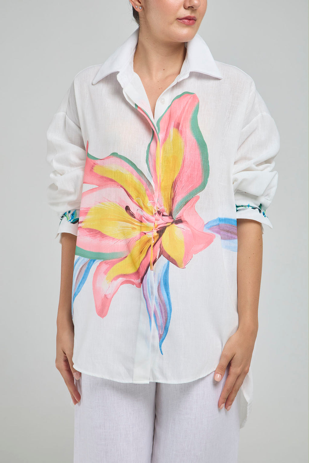 BLUSON LINO COLA FLOR ESTAMPADA COLA CUELLO CAMISERO  MANGA LARGA