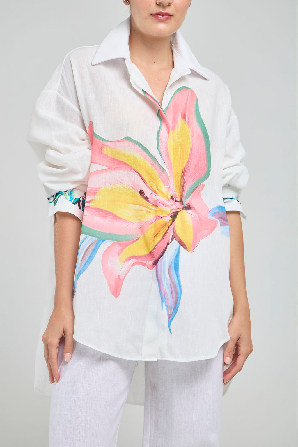BLUSON LINO COLA FLOR ESTAMPADA COLA CUELLO CAMISERO  MANGA LARGA