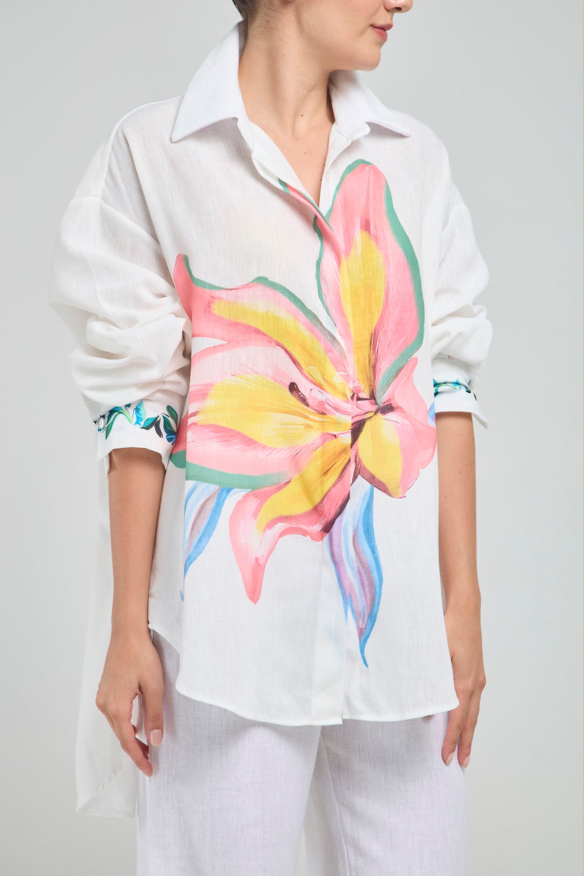 BLUSON LINO COLA FLOR ESTAMPADA COLA CUELLO CAMISERO  MANGA LARGA