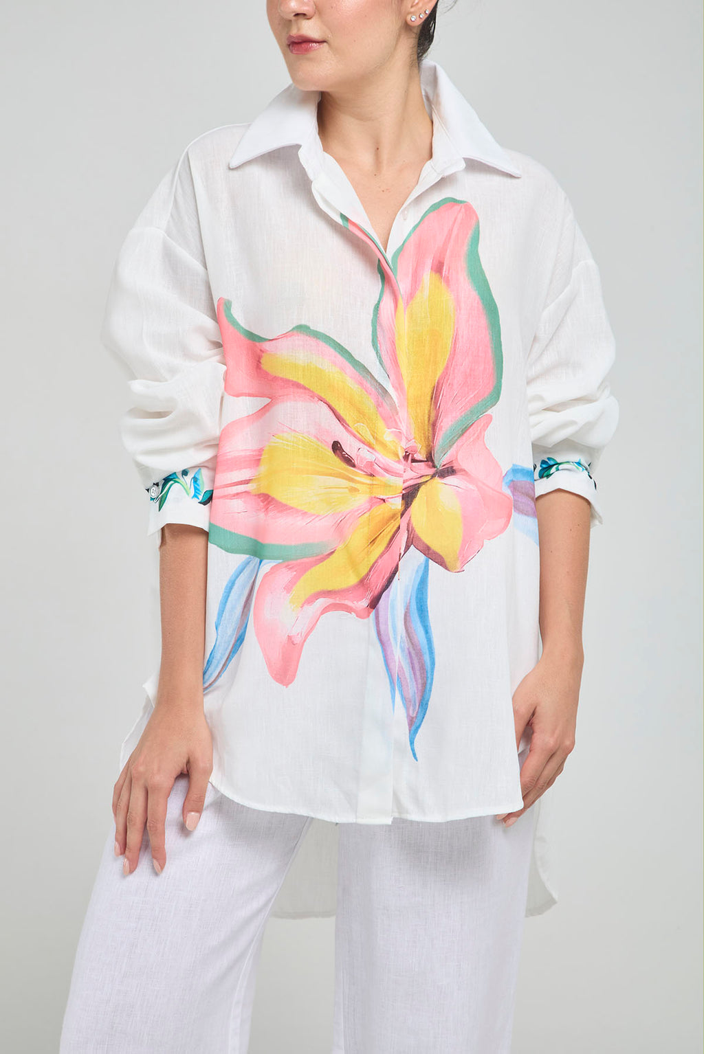 BLUSON LINO COLA FLOR ESTAMPADA COLA CUELLO CAMISERO  MANGA LARGA