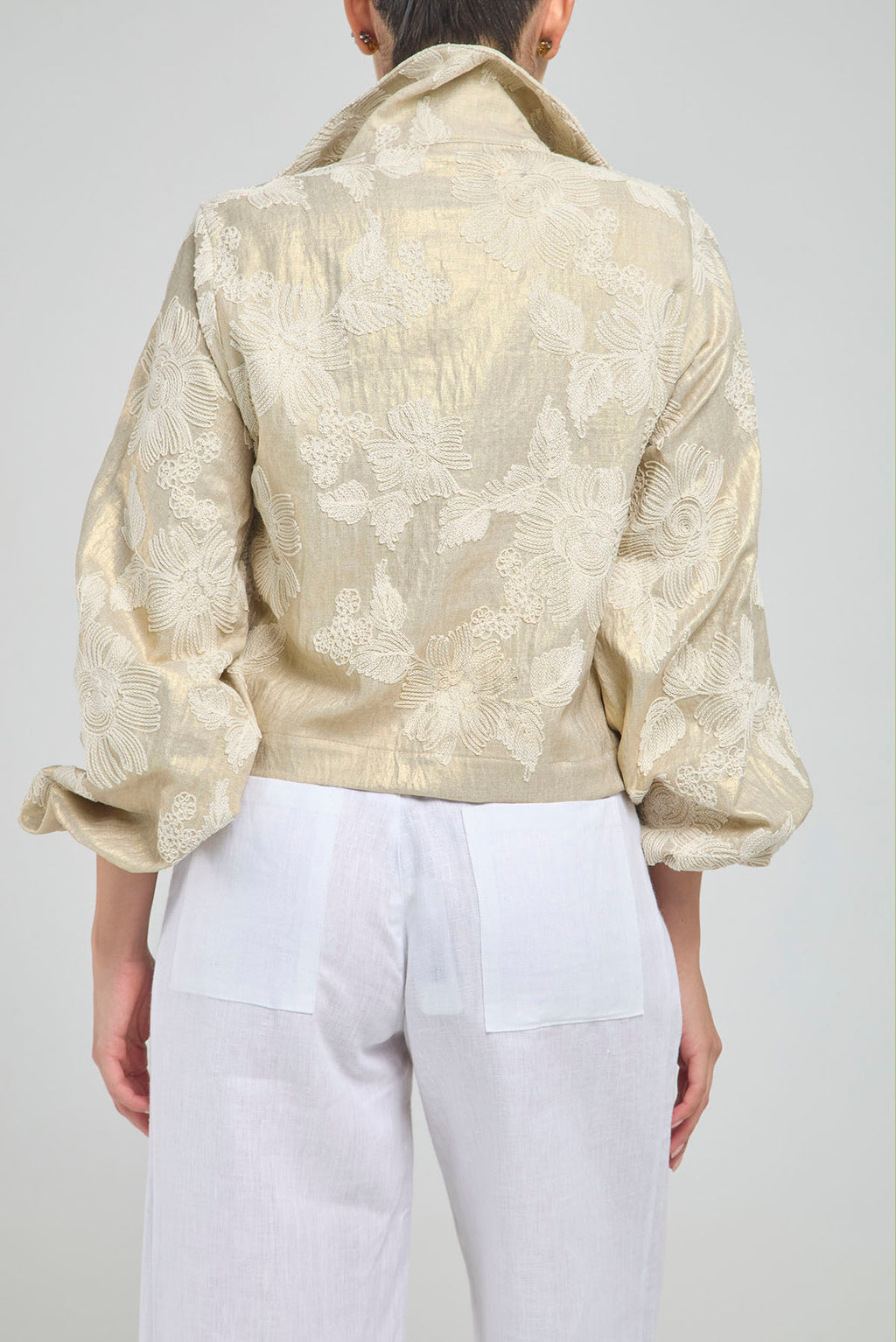 CHAQUETA EN LINO DORADO BORDADA