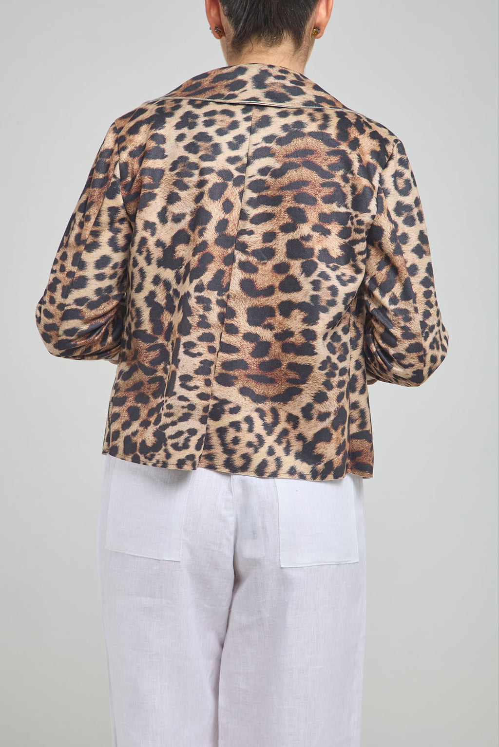 CHAQUETA TIPO BLAZER ANIMAL PRINT MANGA LARGA CUELLO SOLAPA