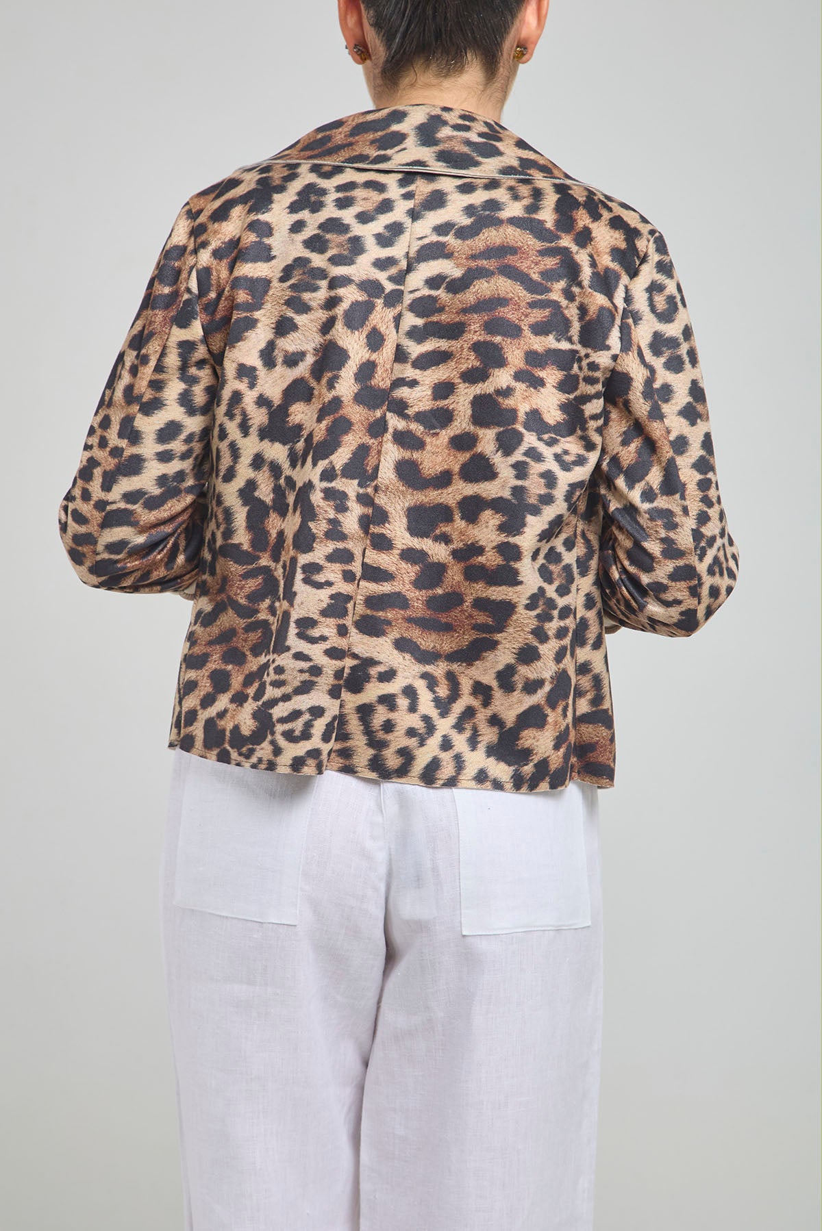 CHAQUETA TIPO BLAZER ANIMAL PRINT MANGA LARGA CUELLO SOLAPA