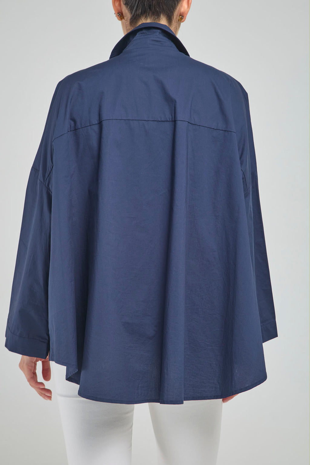 CAMISA SUPER ANCHA BOTONES VARIOS BOLSILLO