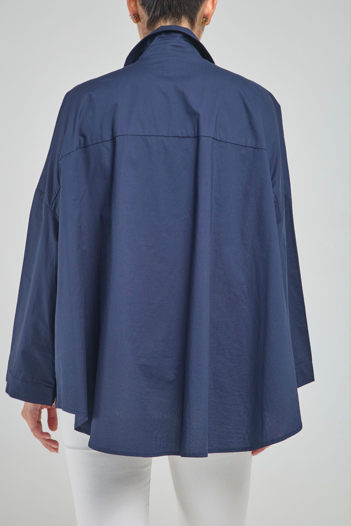 CAMISA SUPER ANCHA BOTONES VARIOS BOLSILLO