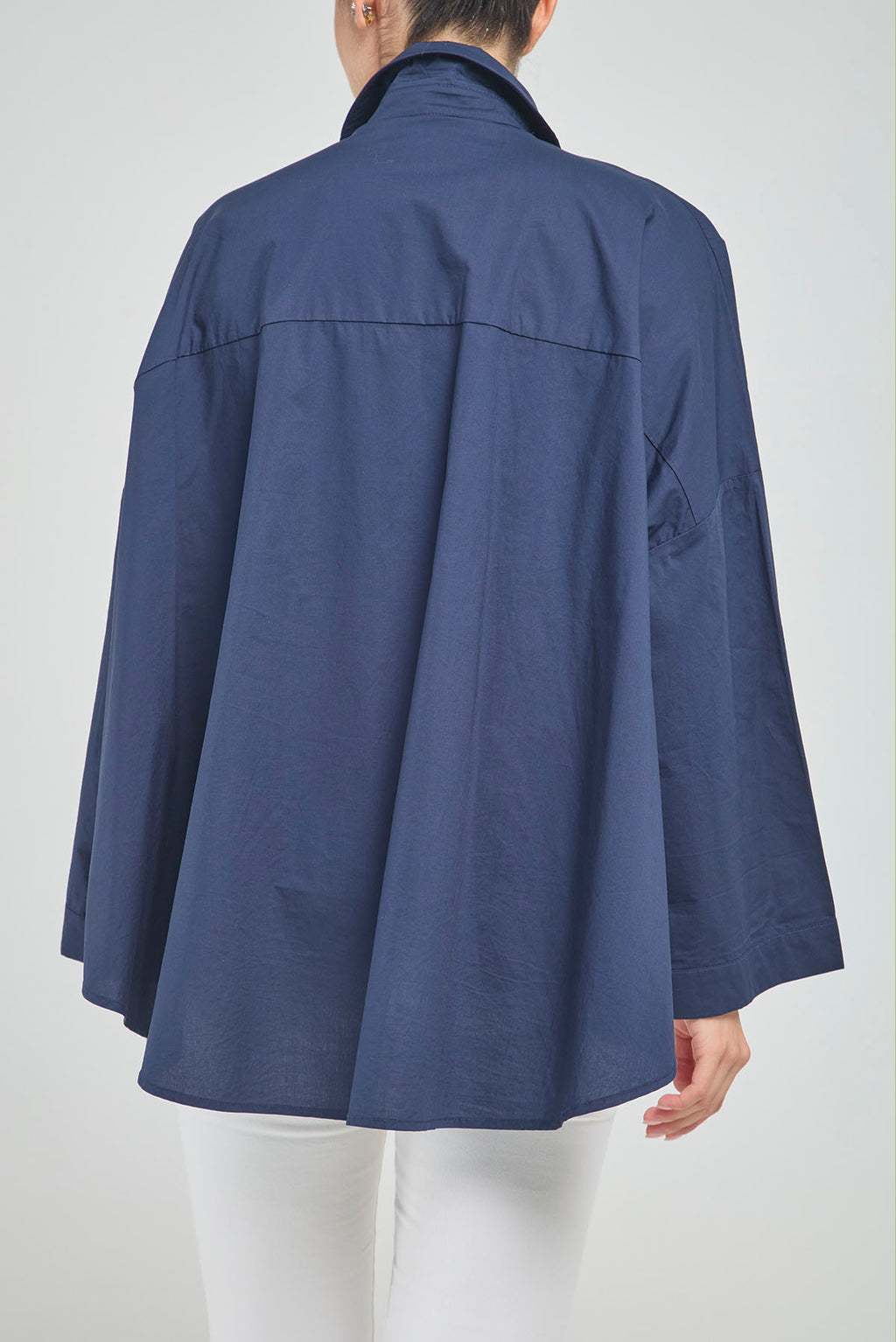 CAMISA SUPER ANCHA BOTONES VARIOS BOLSILLO
