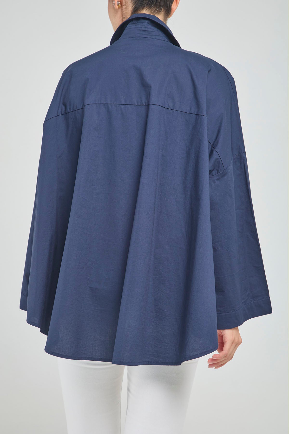 CAMISA SUPER ANCHA BOTONES VARIOS BOLSILLO